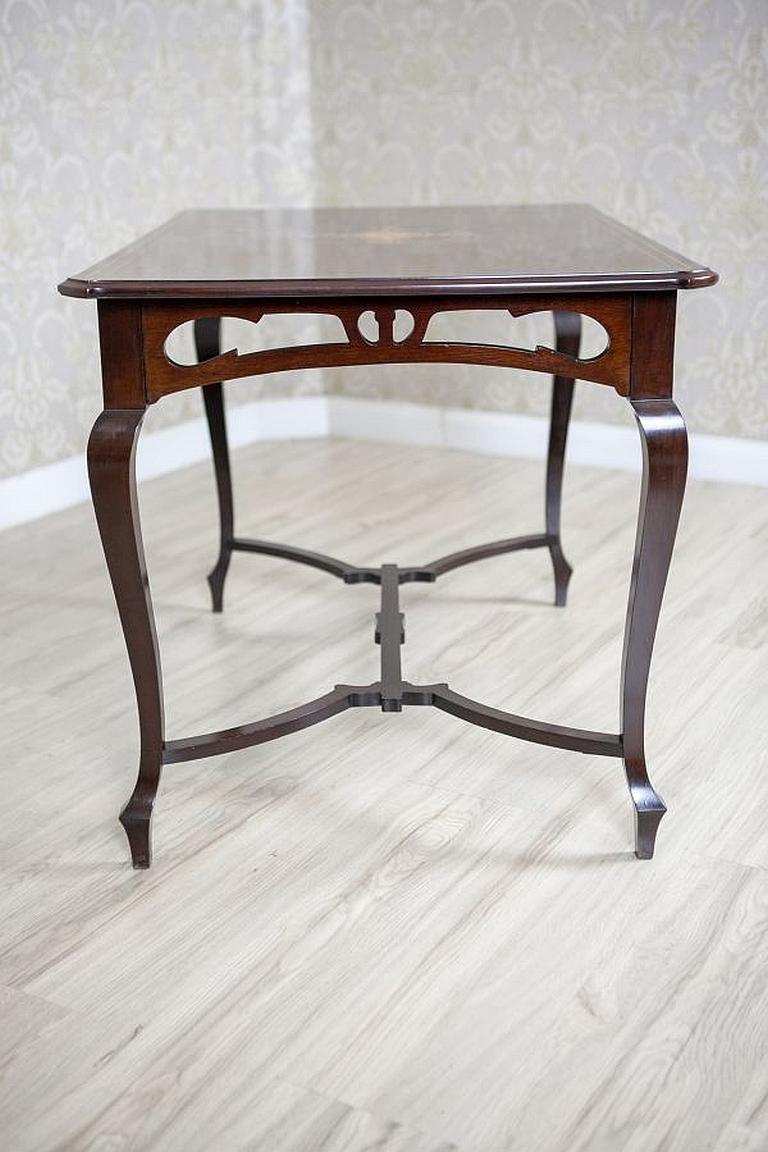 Art Nouveau Mahogany Center Table From the Early 20th Century with Floral Inlays For Sale 1