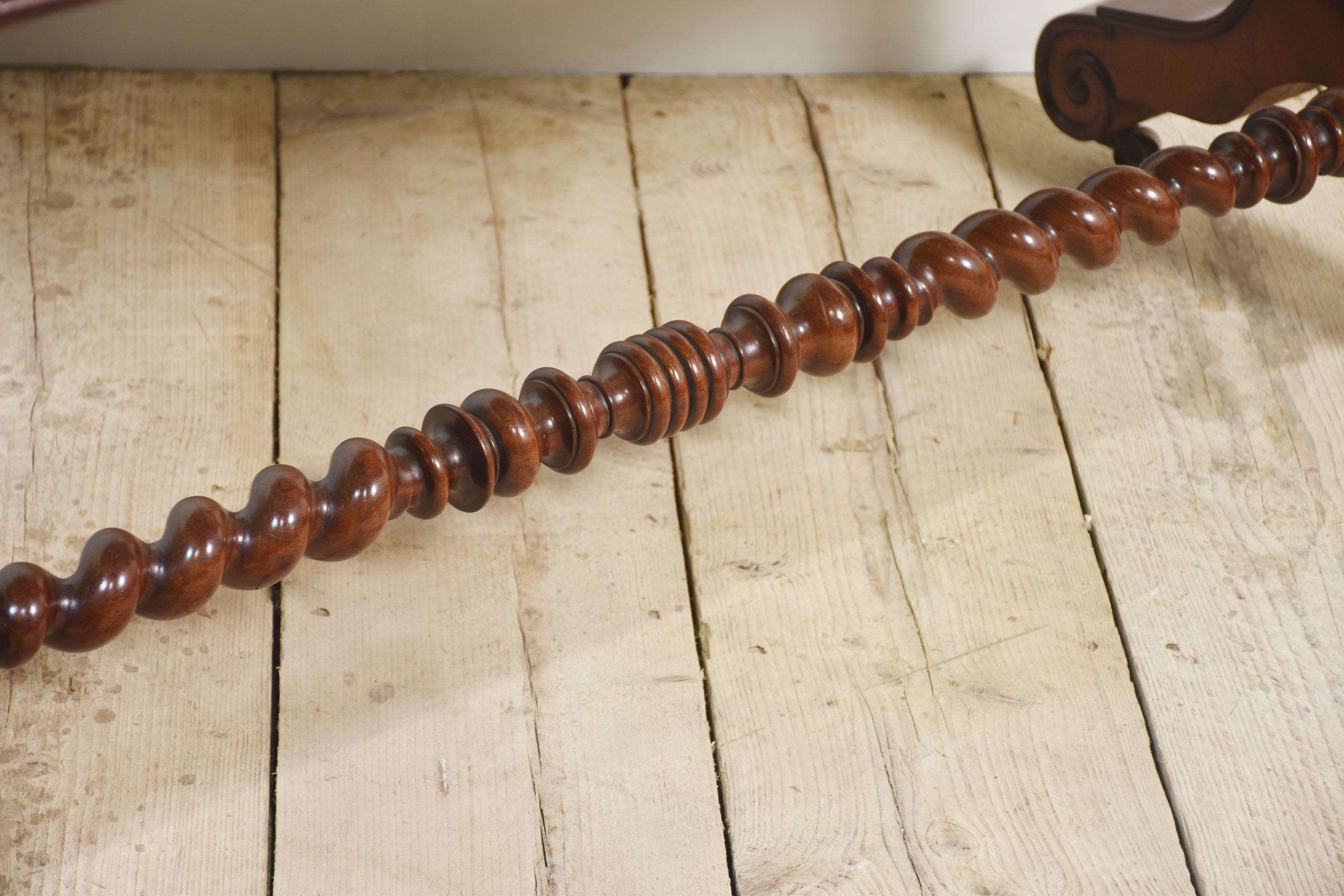 Mahogany centre table In Good Condition For Sale In Cheshire, GB