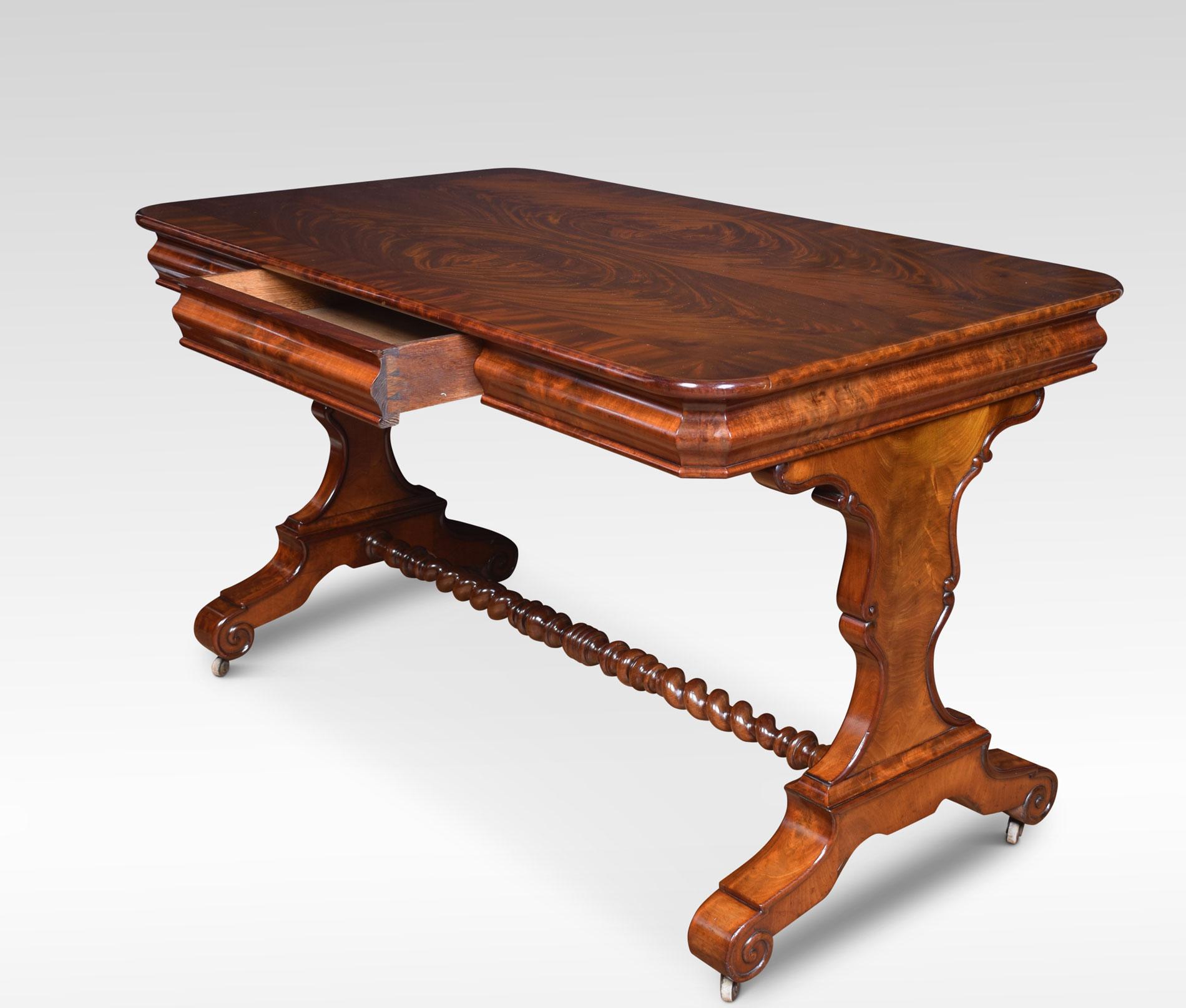 19th Century Mahogany centre table For Sale