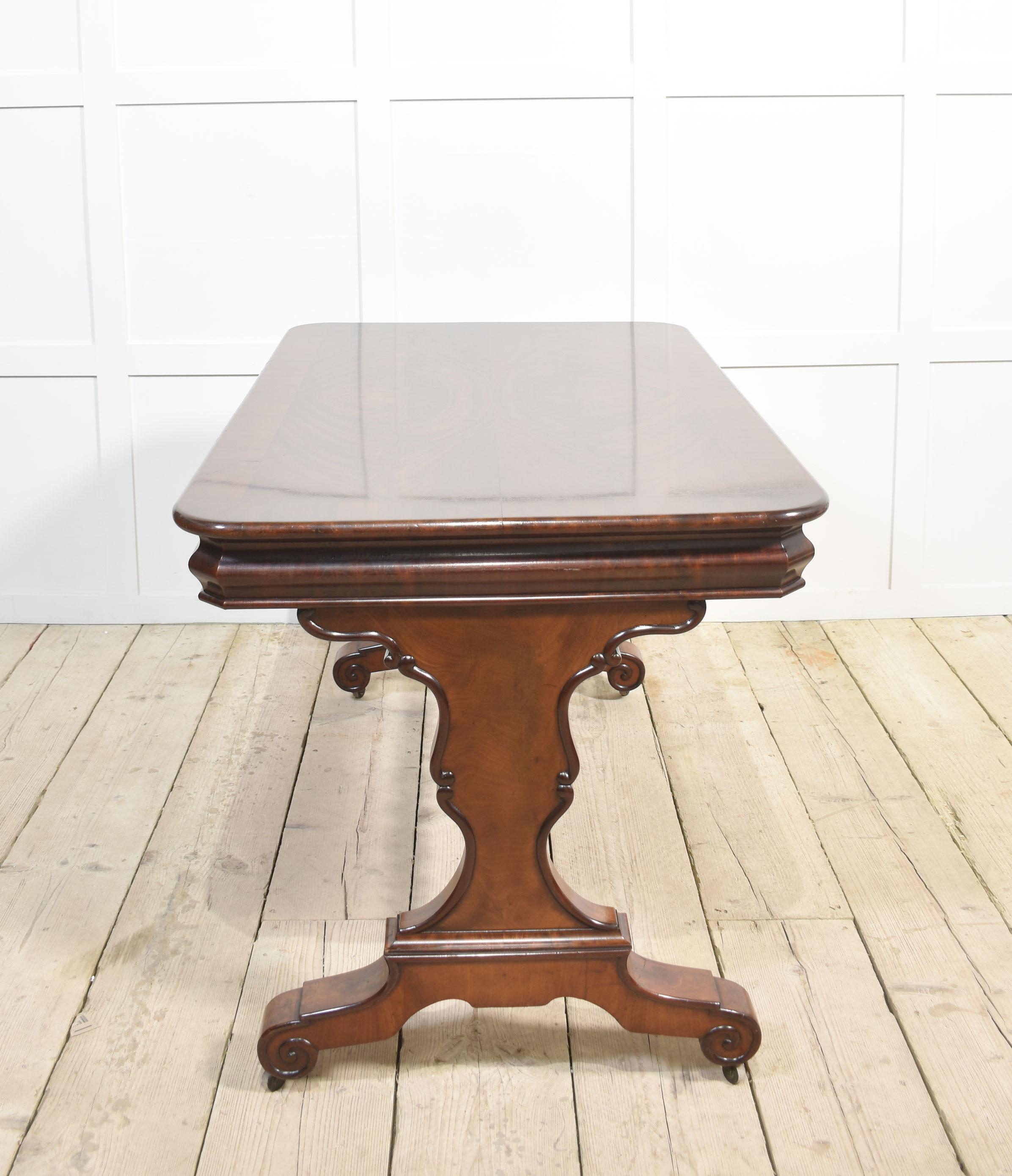 Wood Mahogany centre table For Sale