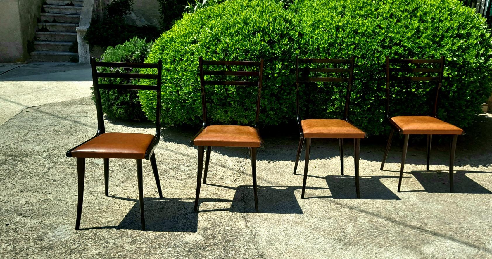 Mid-Century Modern Mahogany Chairs in Style of Gio Ponti For Sale