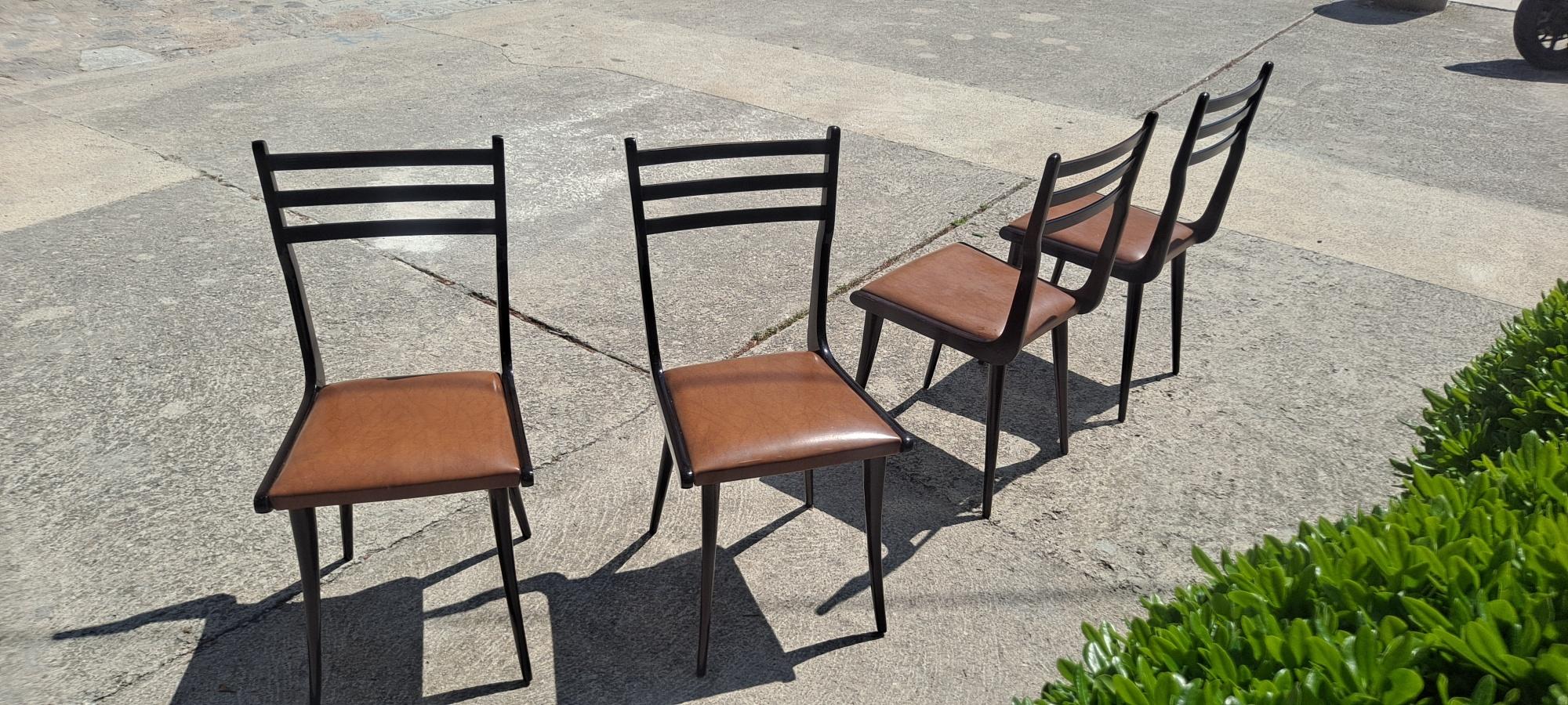 Italian Mahogany Chairs in Style of Gio Ponti For Sale