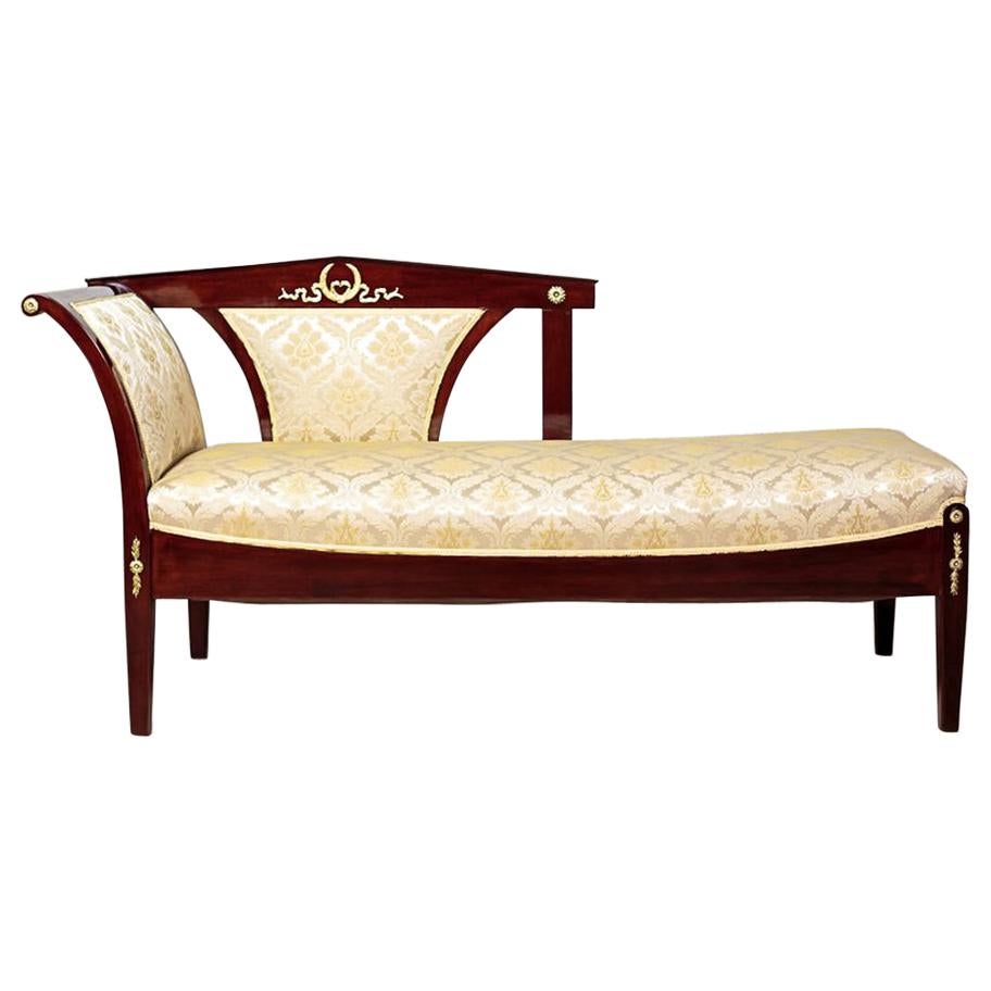 Chaise longue du XIXe siècle, style néo-empire, tissu jaune, détails en laiton