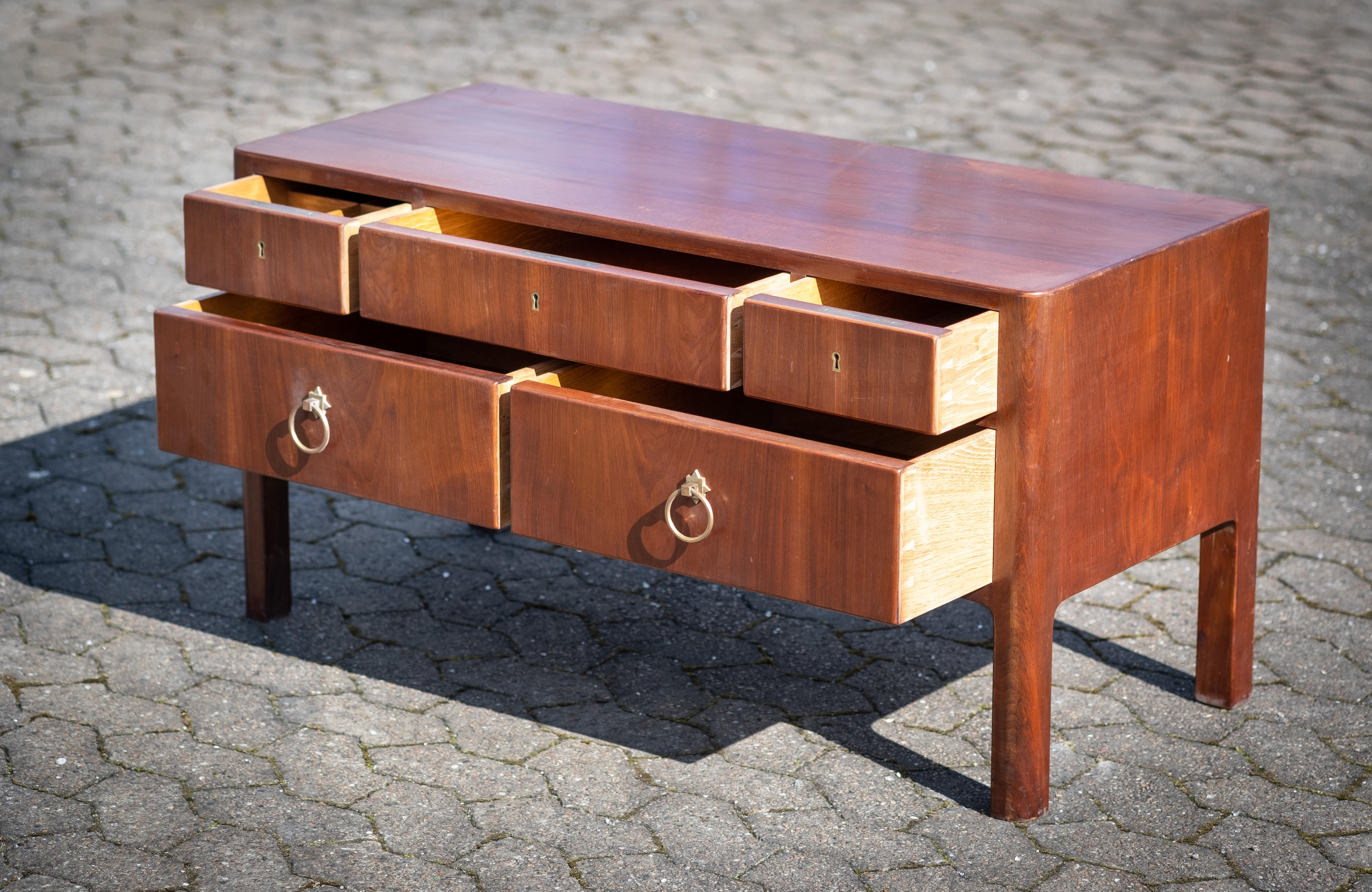 Cómoda de caoba de Ernst Kühn, Dinamarca, Años 30 mediados del siglo XX en venta