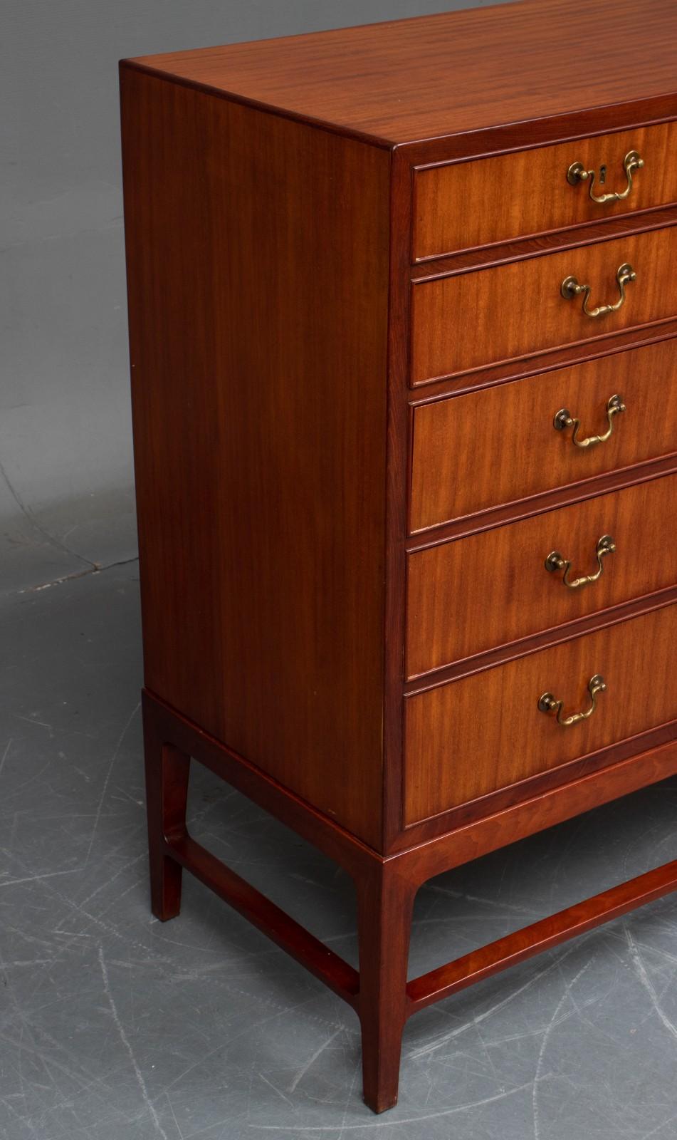 20th Century Mahogany Chest of Drawers