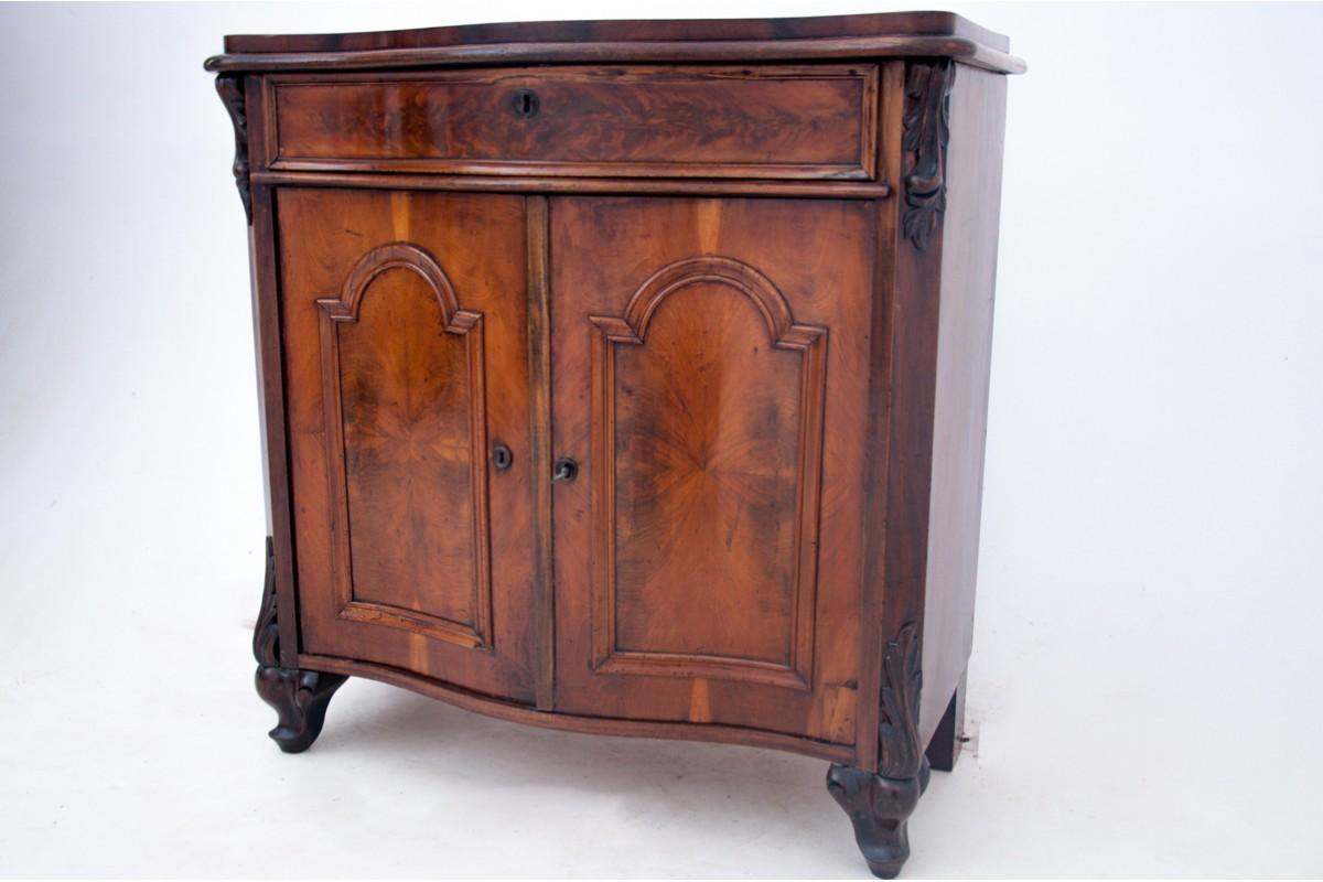 Late 19th Century Mahogany chest of drawers, Northern Europe, circa 1890