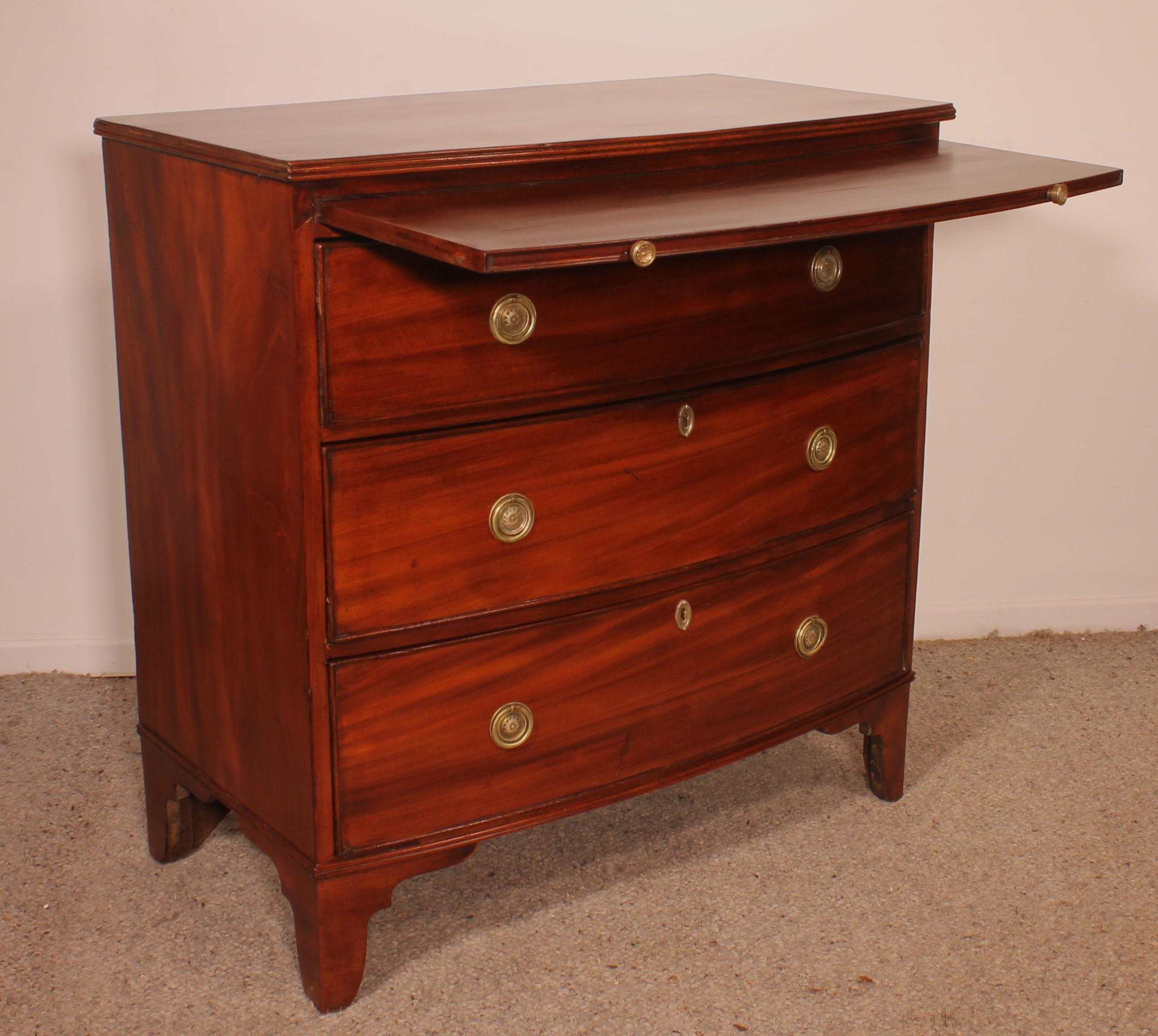 Mahogany Chest Of Drawers With Writing Table Circa 1800 In Good Condition For Sale In Brussels, Brussels