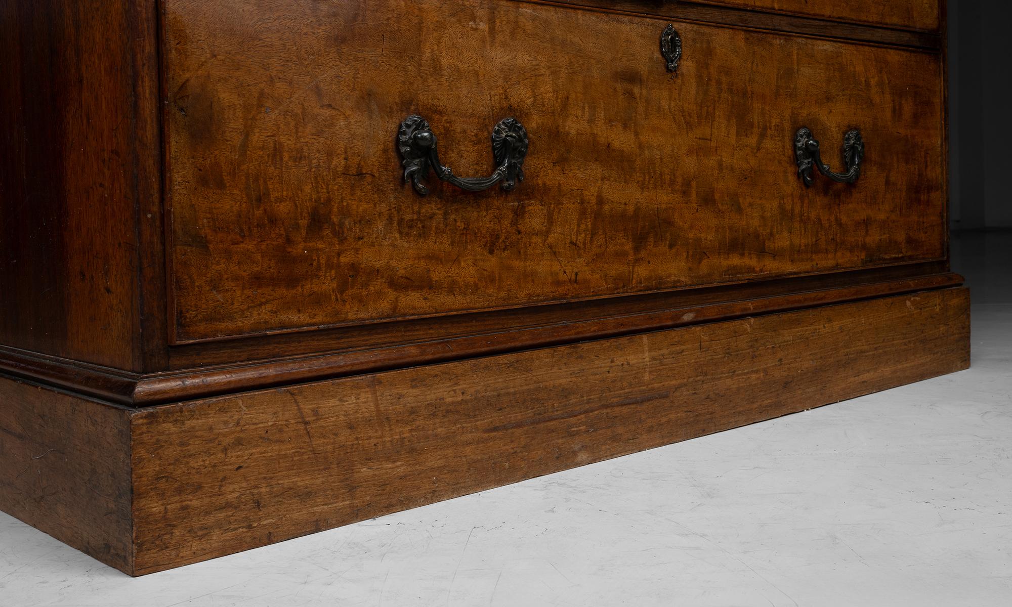 Mahogany Chest with Marble Top, England circa 1820 3