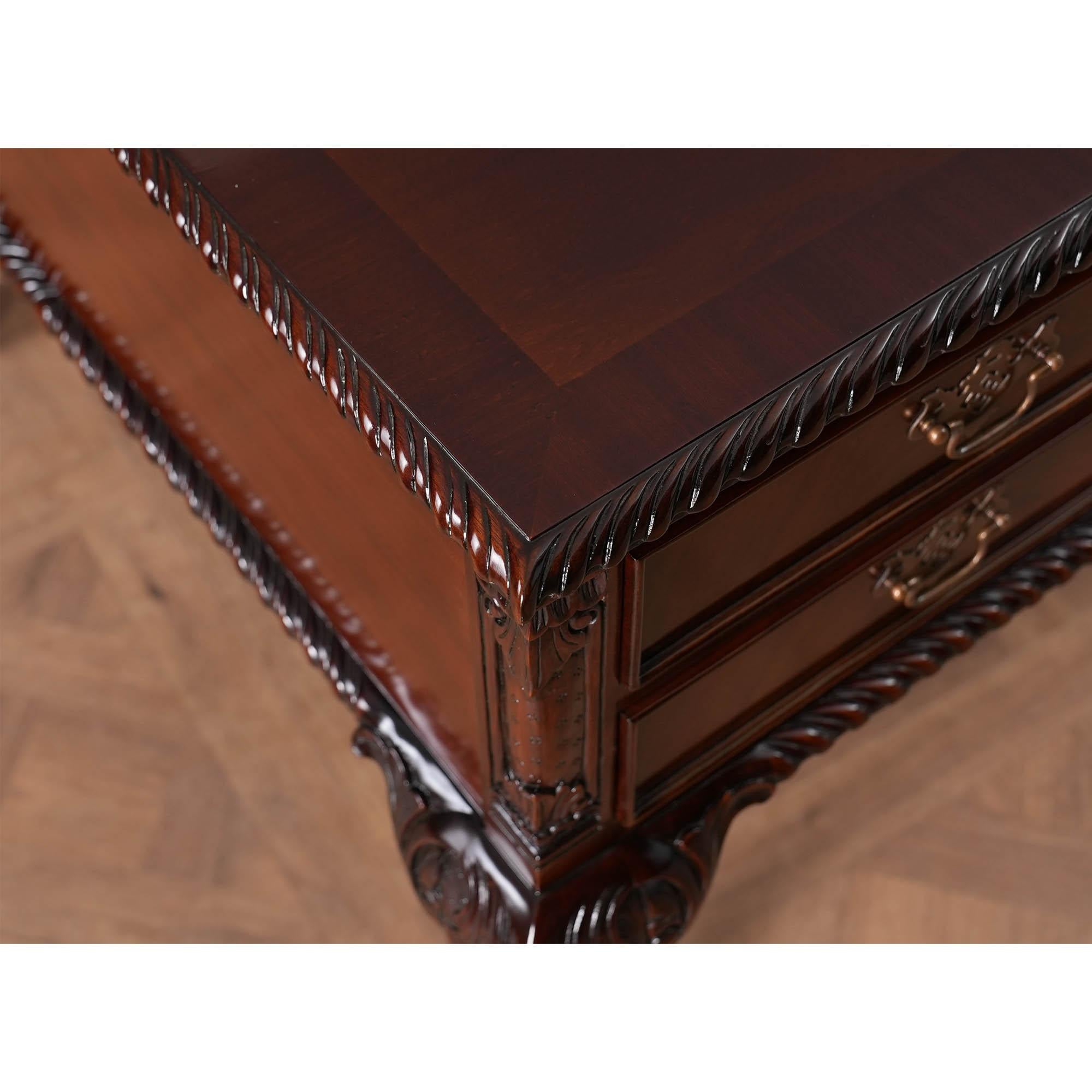 Scrivania Chippendale in mogano in vendita 4