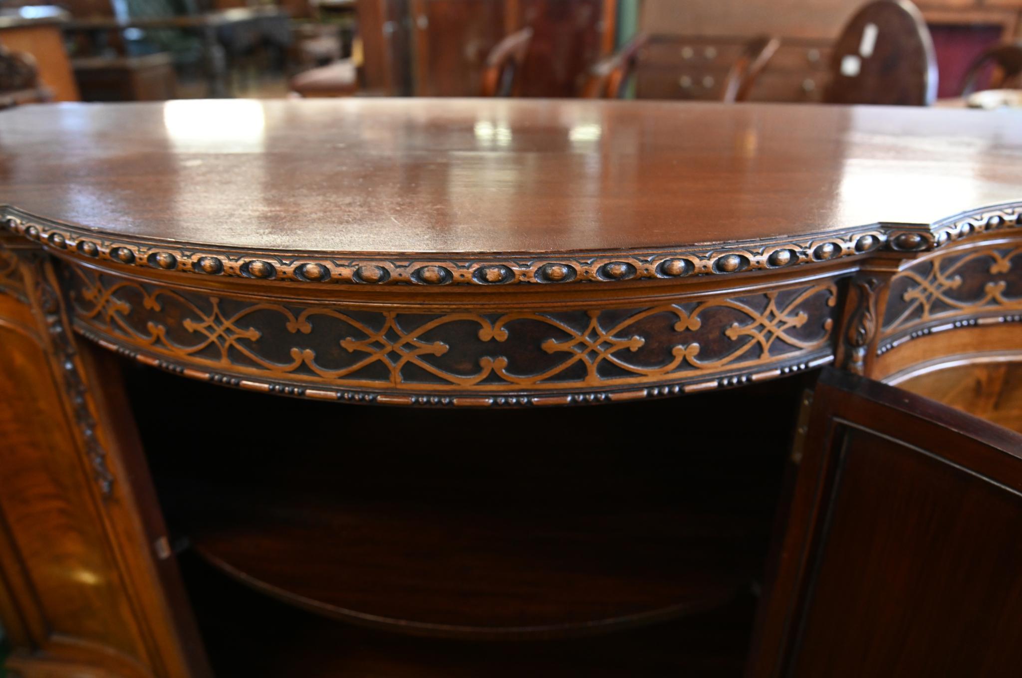 Credenza Chippendale in mogano, mobile server 1890 In condizioni buone in vendita a Potters Bar, GB