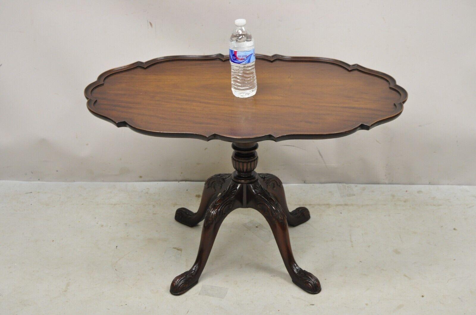Mahogany Chippendale Style Tilt Top Pedestal Base Scalloped Oval Coffee Table 5