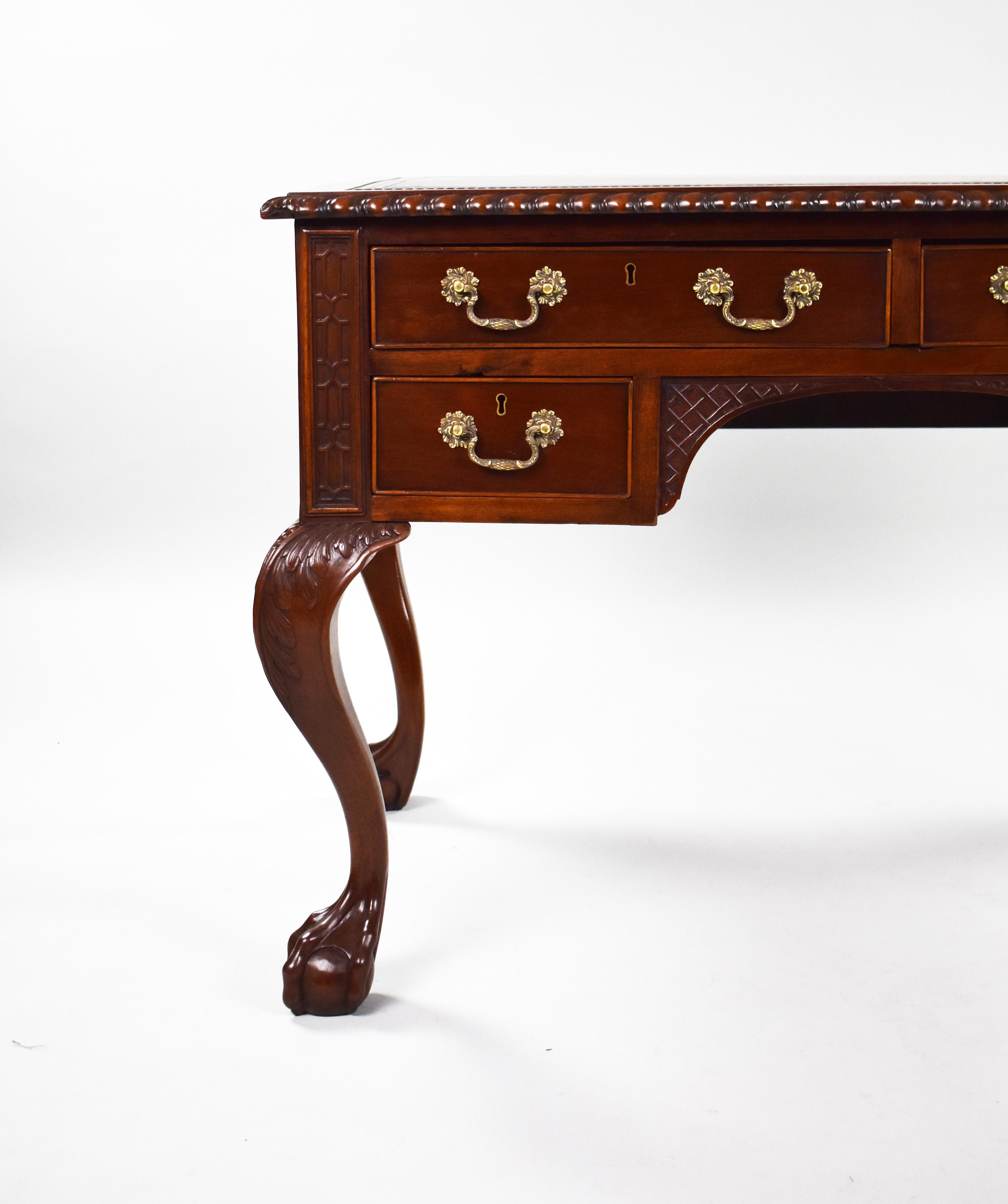 Mahogany Chippendale Style Writing Desk In Good Condition For Sale In Chelmsford, Essex