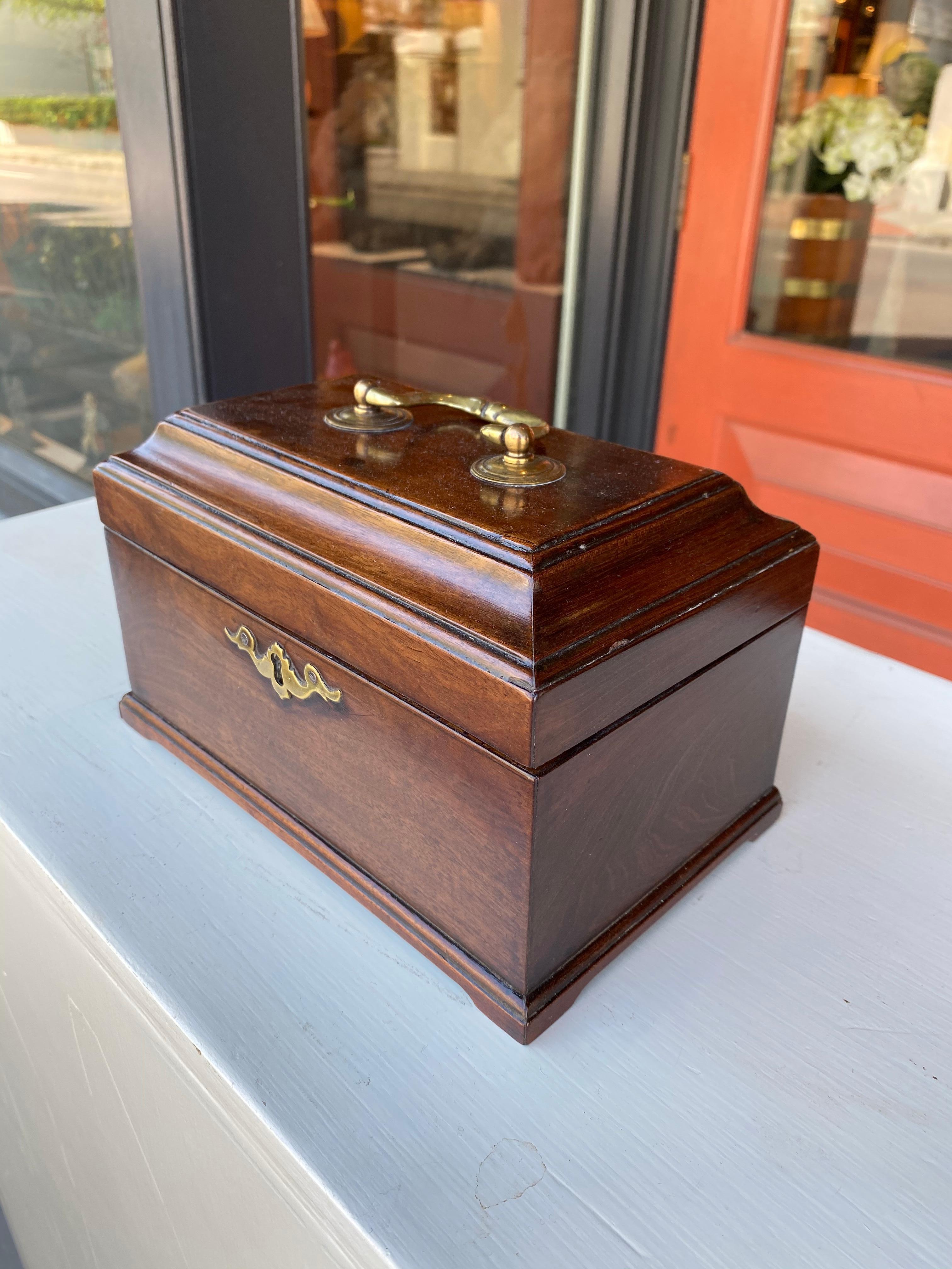 Mahogany Chippendale Tea Caddy In Good Condition In Charleston, SC