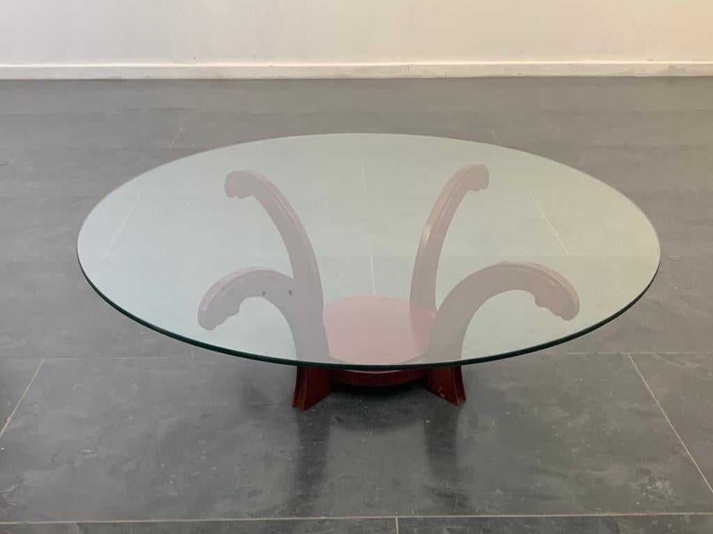 Mahogany Circular Coffee Table with Crystal, 1970s In Good Condition For Sale In Montelabbate, PU
