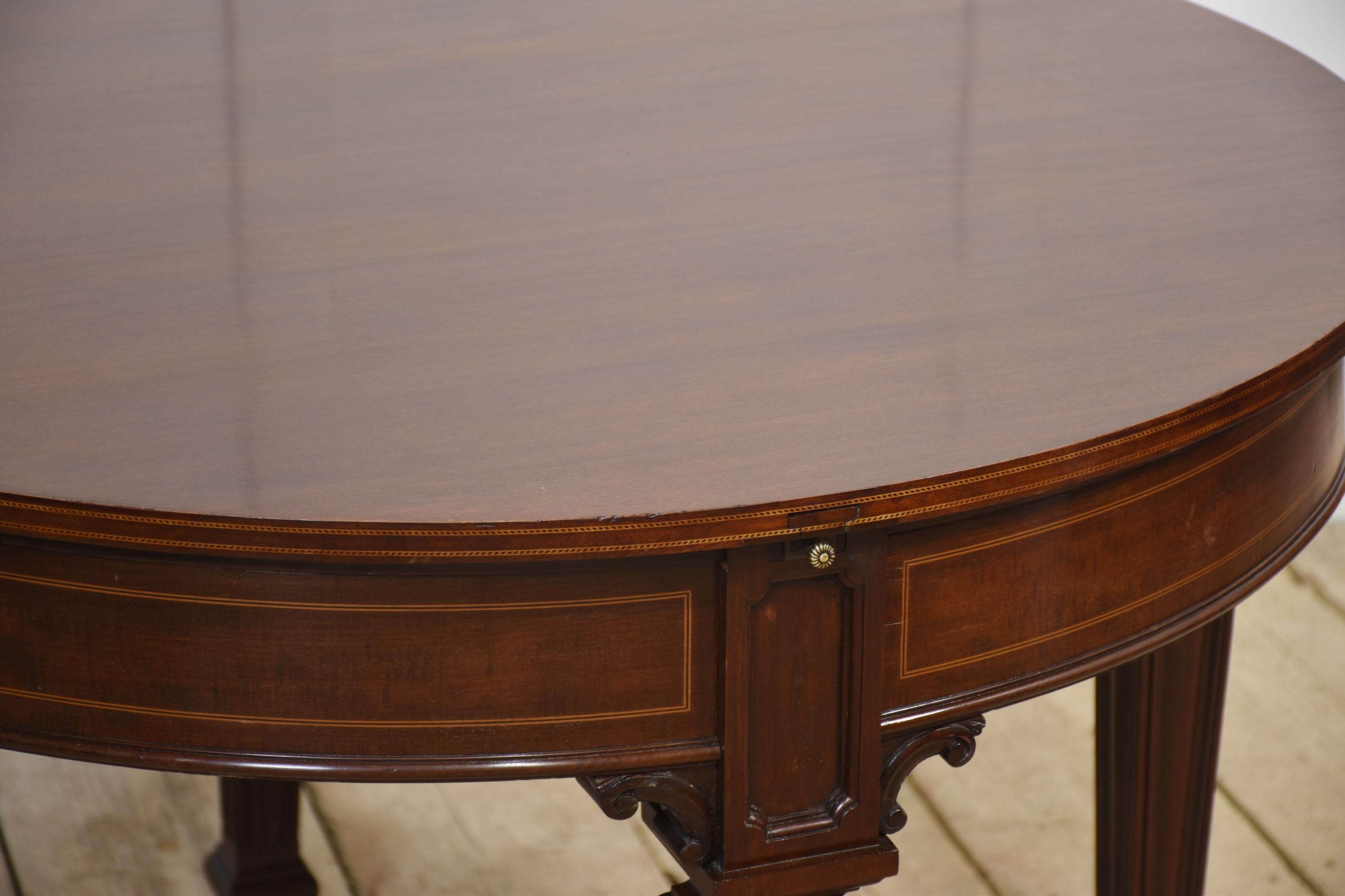 Mahogany circular extending dining table For Sale 2
