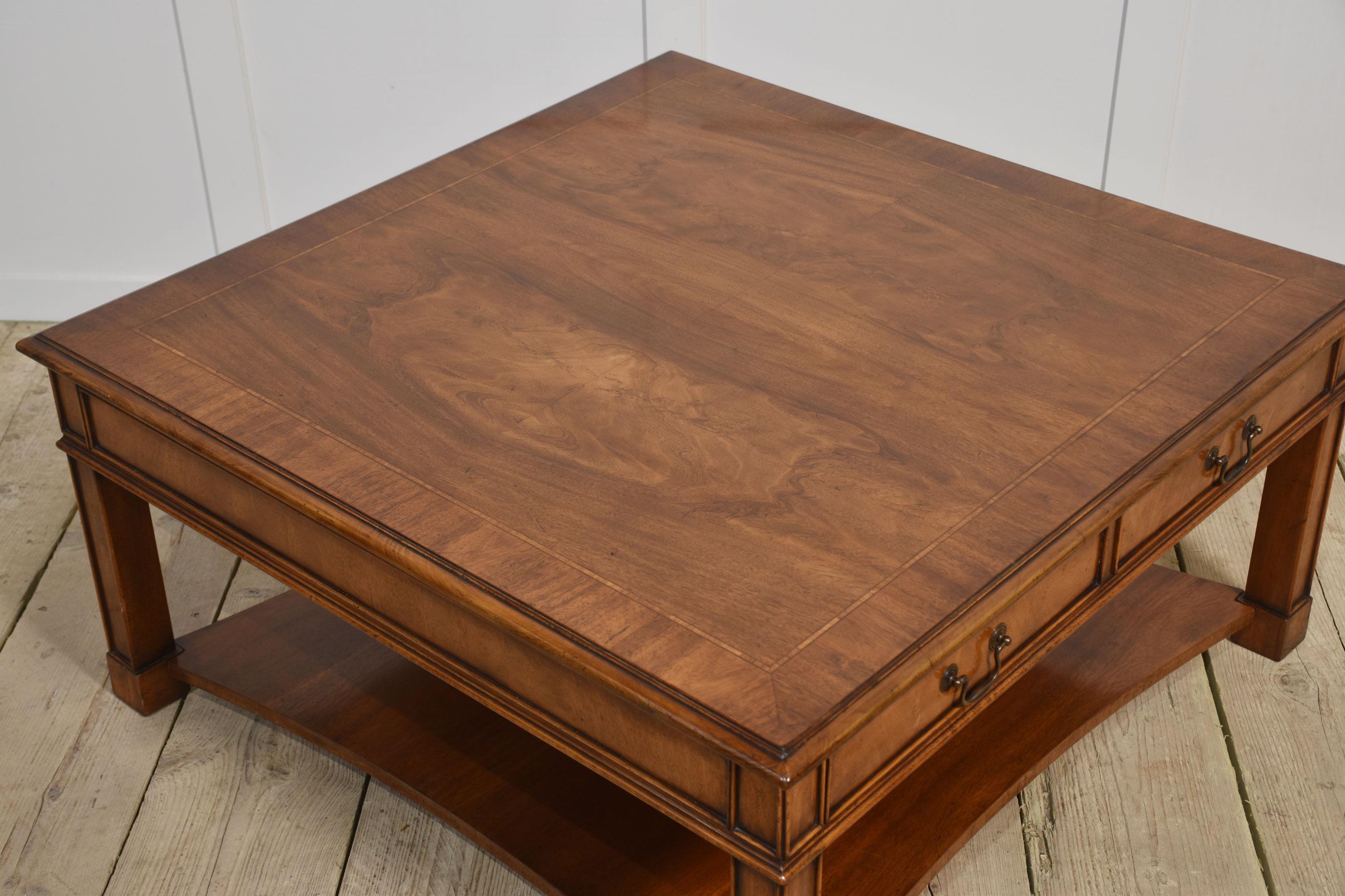 Table basse en acajou Bon état - En vente à Cheshire, GB