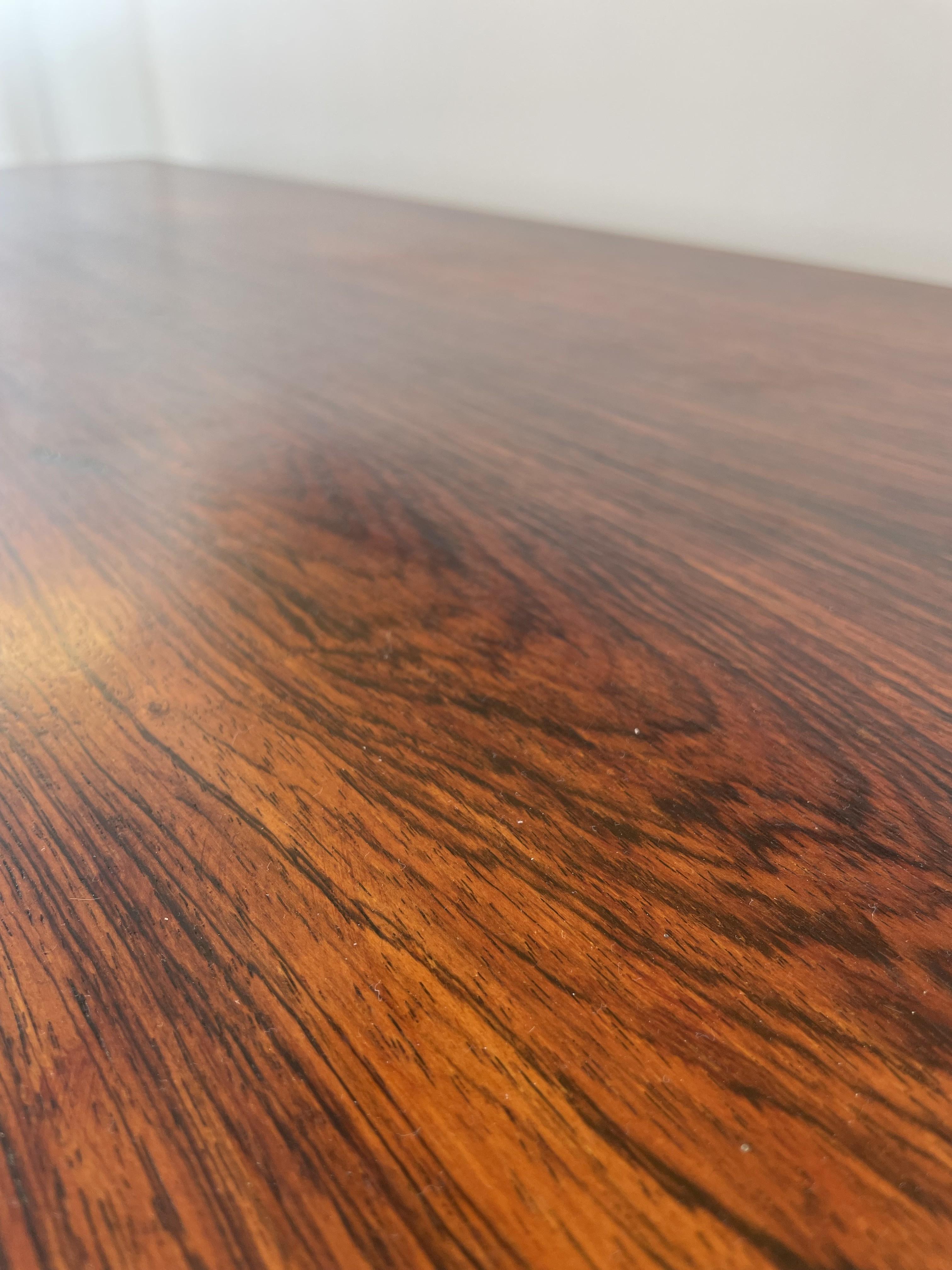 20th Century Mahogany coffee table Ib Kofod Larsen, design 1960's For Sale