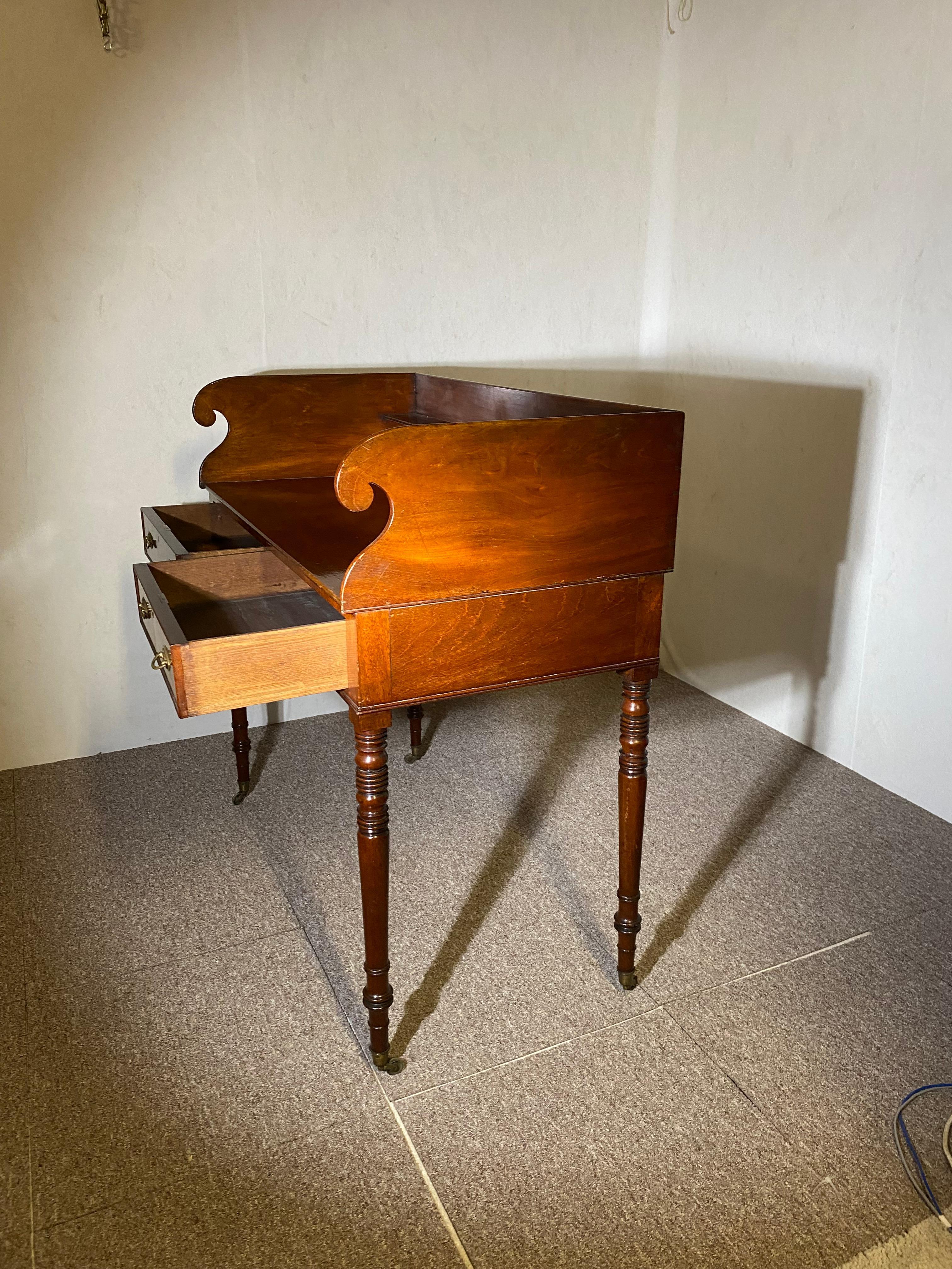 Travail du bois Console en acajou, anglais, 19e siècle en vente