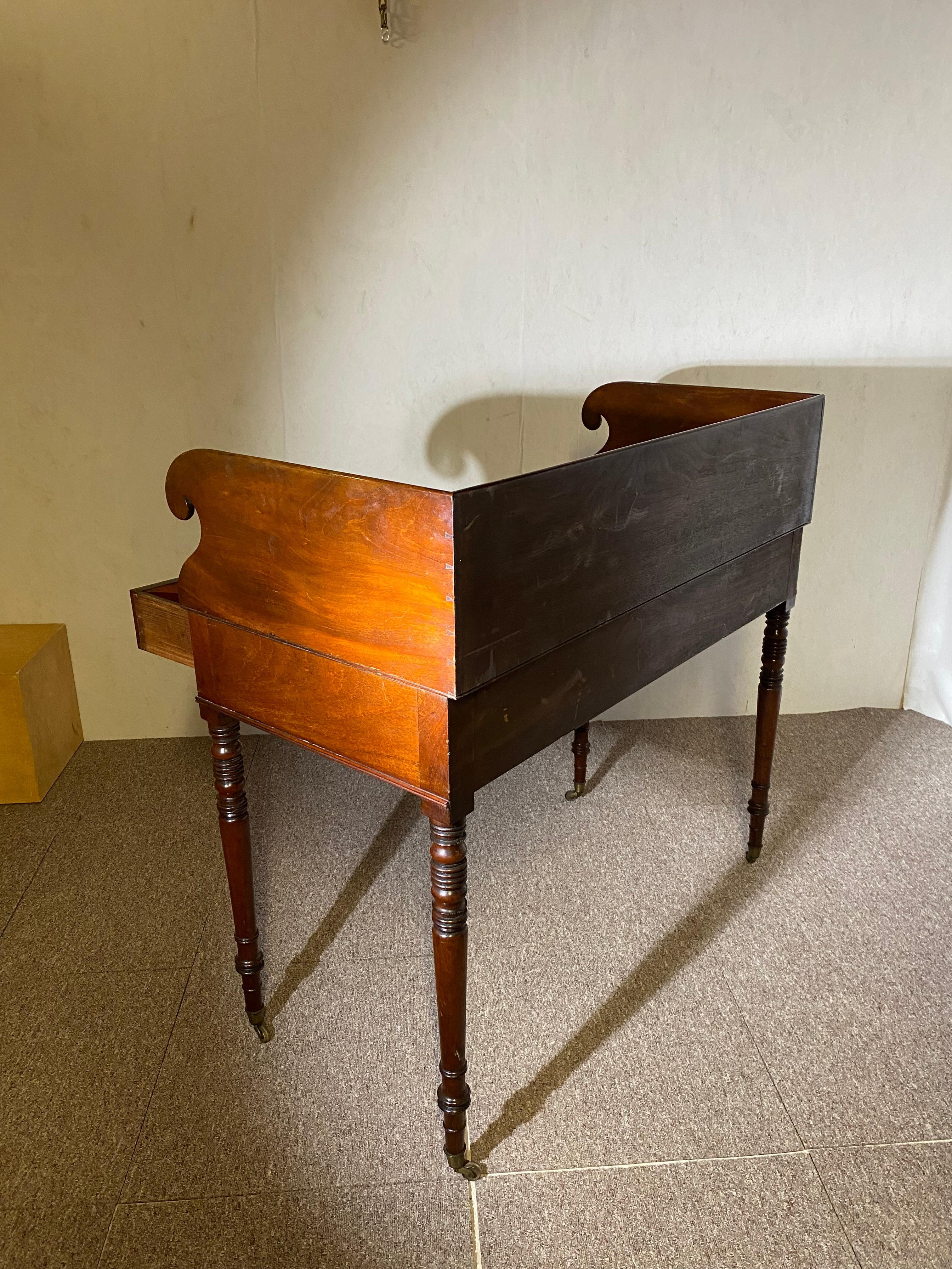Console en acajou, anglais, 19e siècle Bon état - En vente à Nice, FR