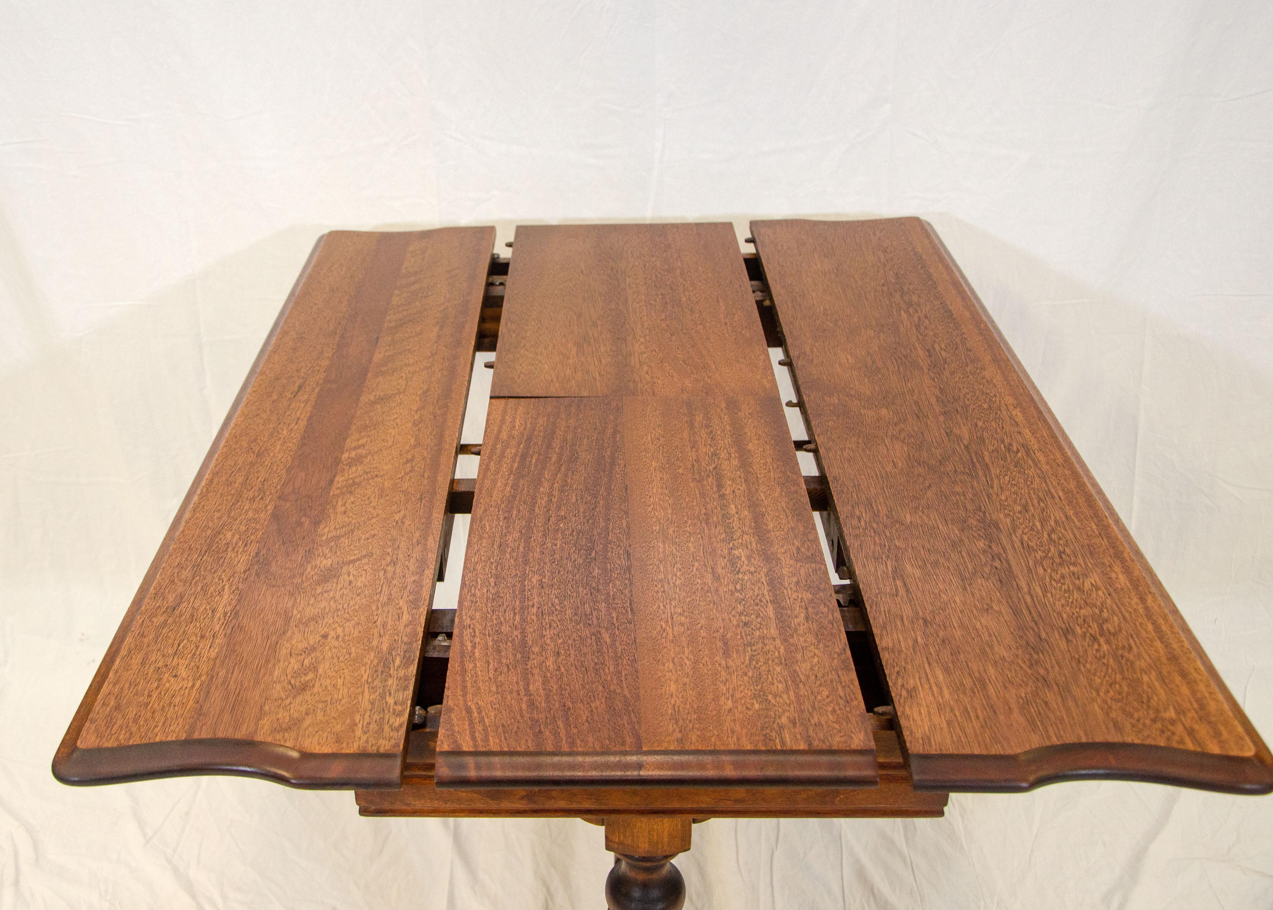 Mahogany Console Table / Breakfast Table, Hidden Butterfly Leaf For Sale 10