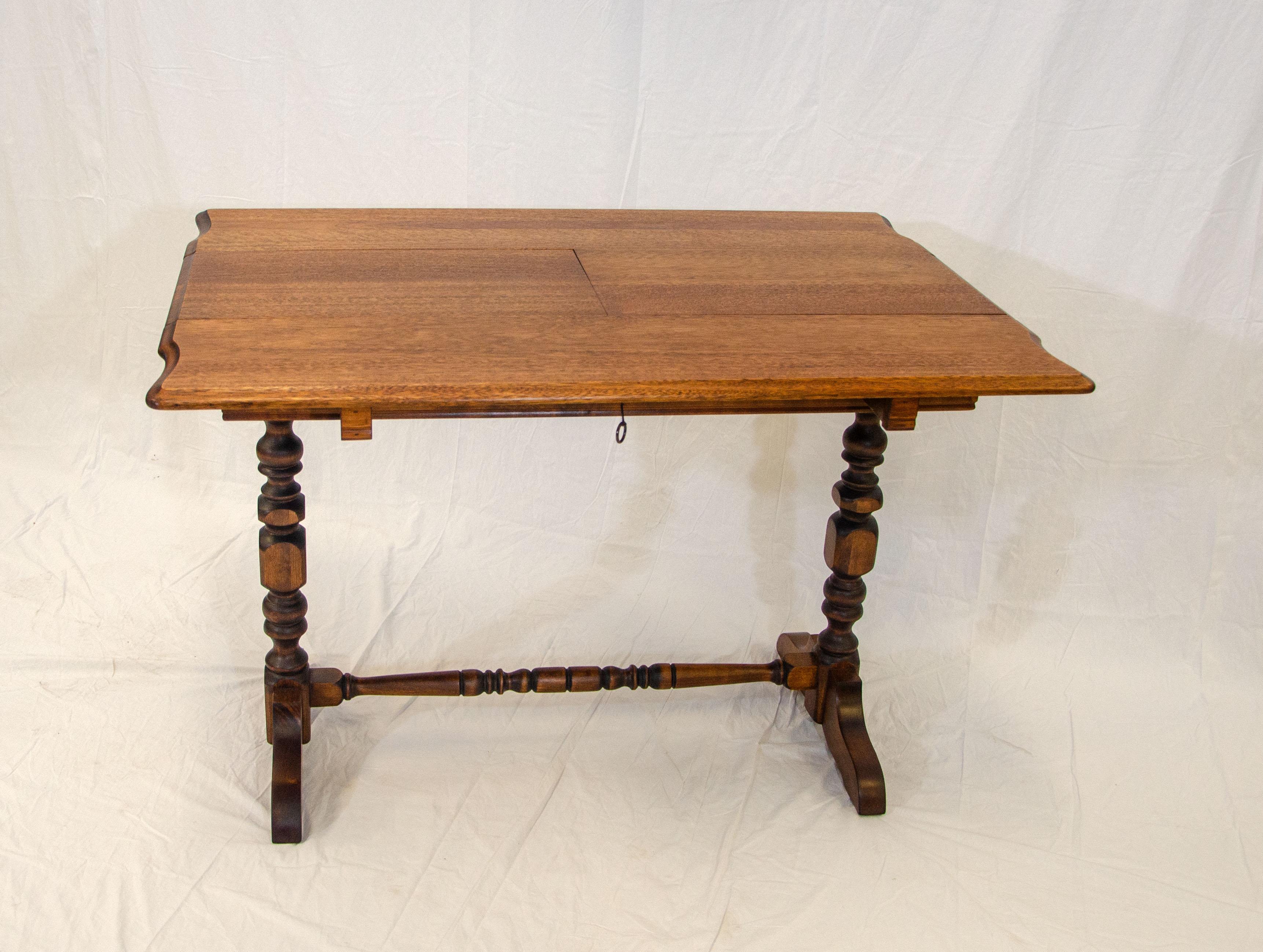 American Mahogany Console Table / Breakfast Table, Hidden Butterfly Leaf For Sale