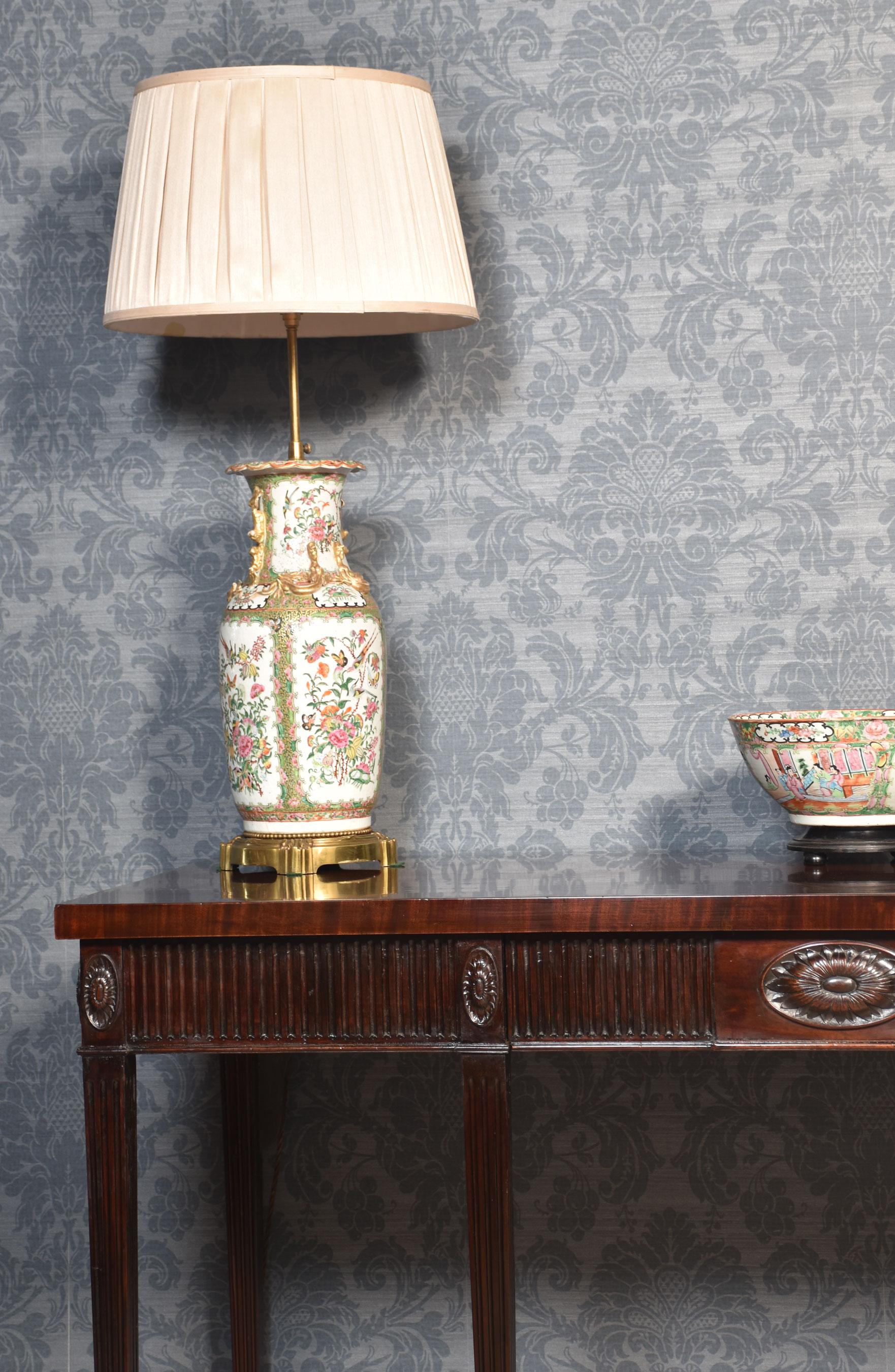 Britannique Table console en acajou en vente