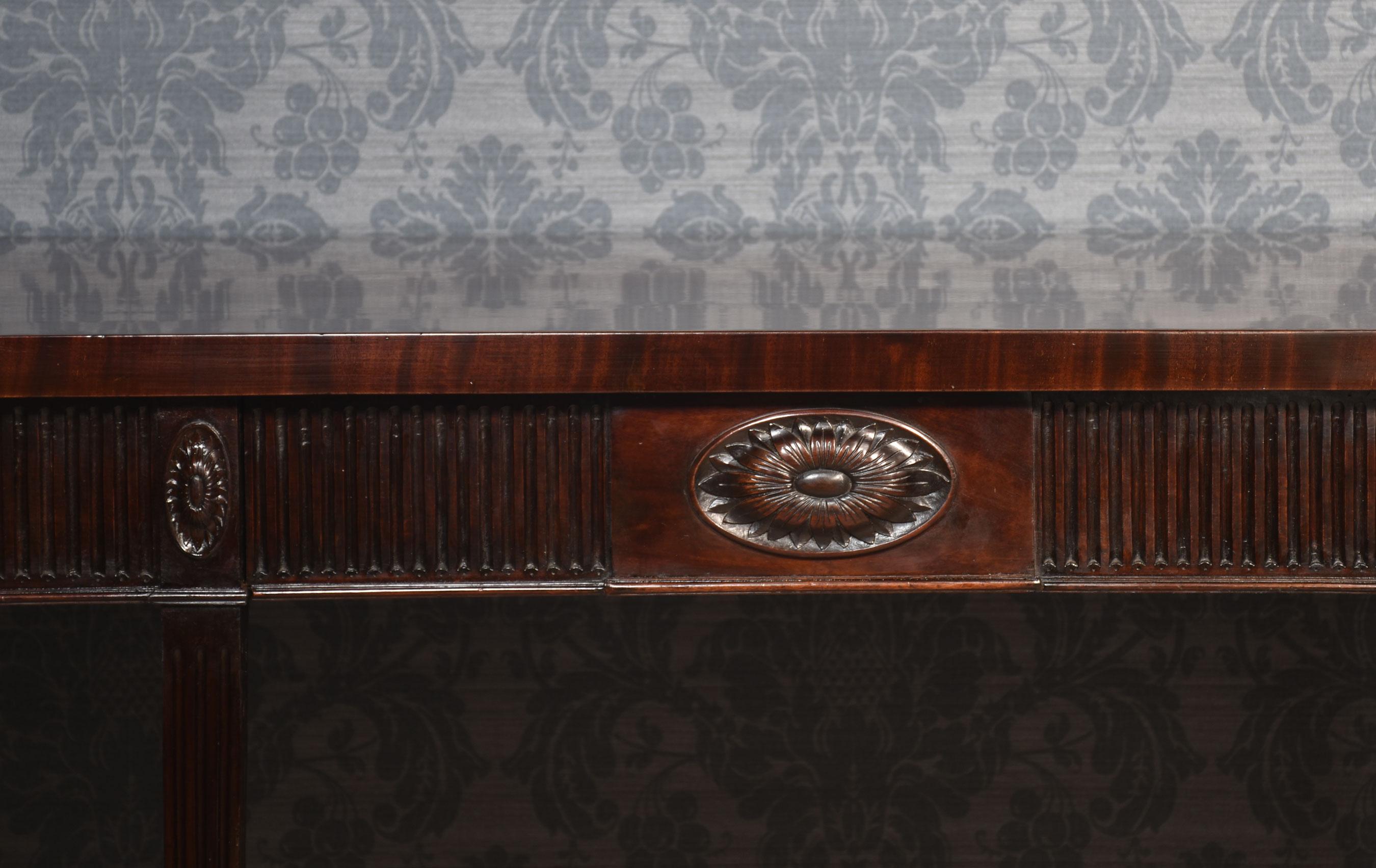 20ième siècle Table console en acajou en vente