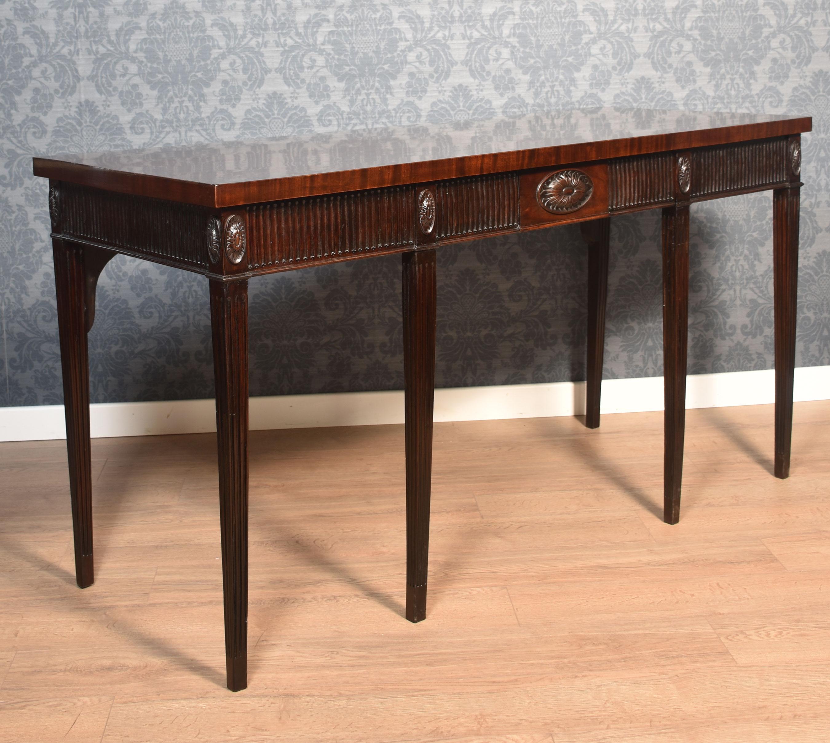 Bois Table console en acajou en vente