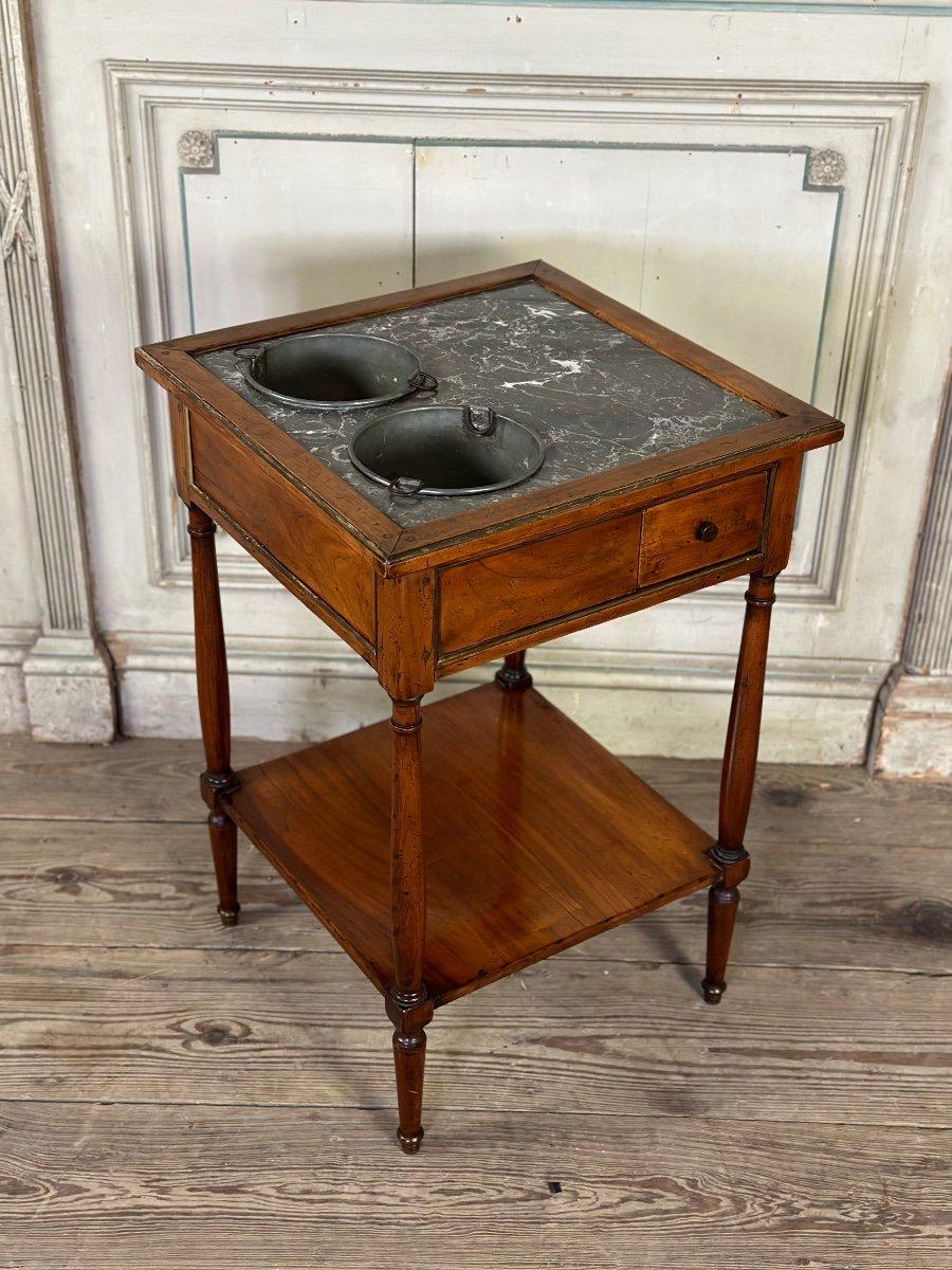 18th Century and Earlier Mahogany Cooling Table, Gray Marble Top, Two Zinc Buckets, 18th Century For Sale