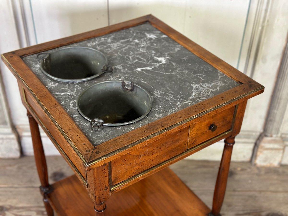 Mahogany Cooling Table, Gray Marble Top, Two Zinc Buckets, 18th Century For Sale 2