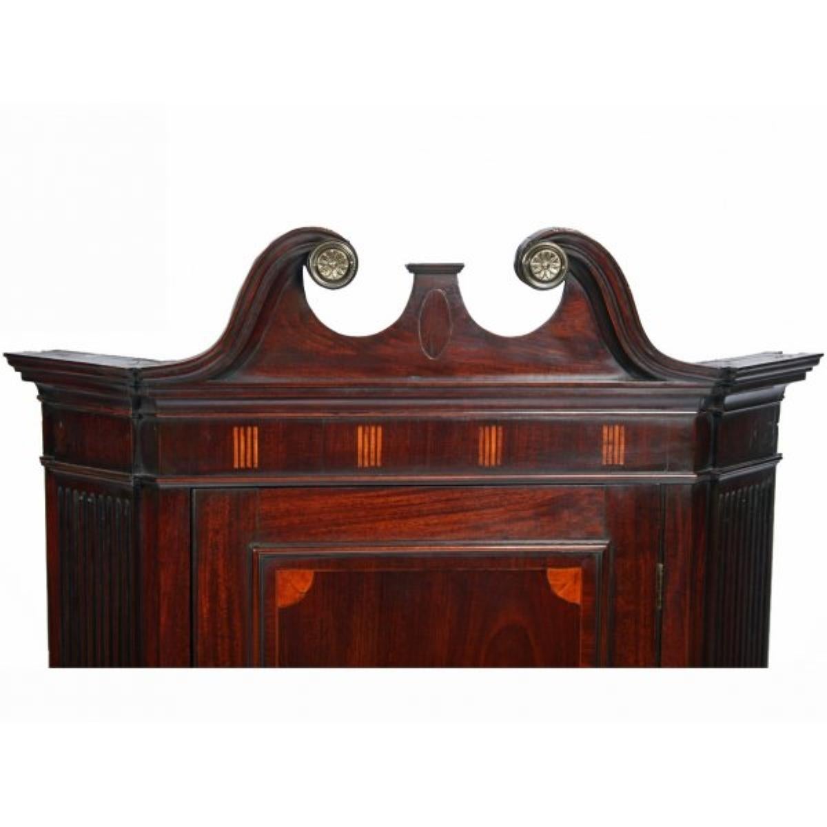 Mahogany Corner Cabinet, 18th Century For Sale 1