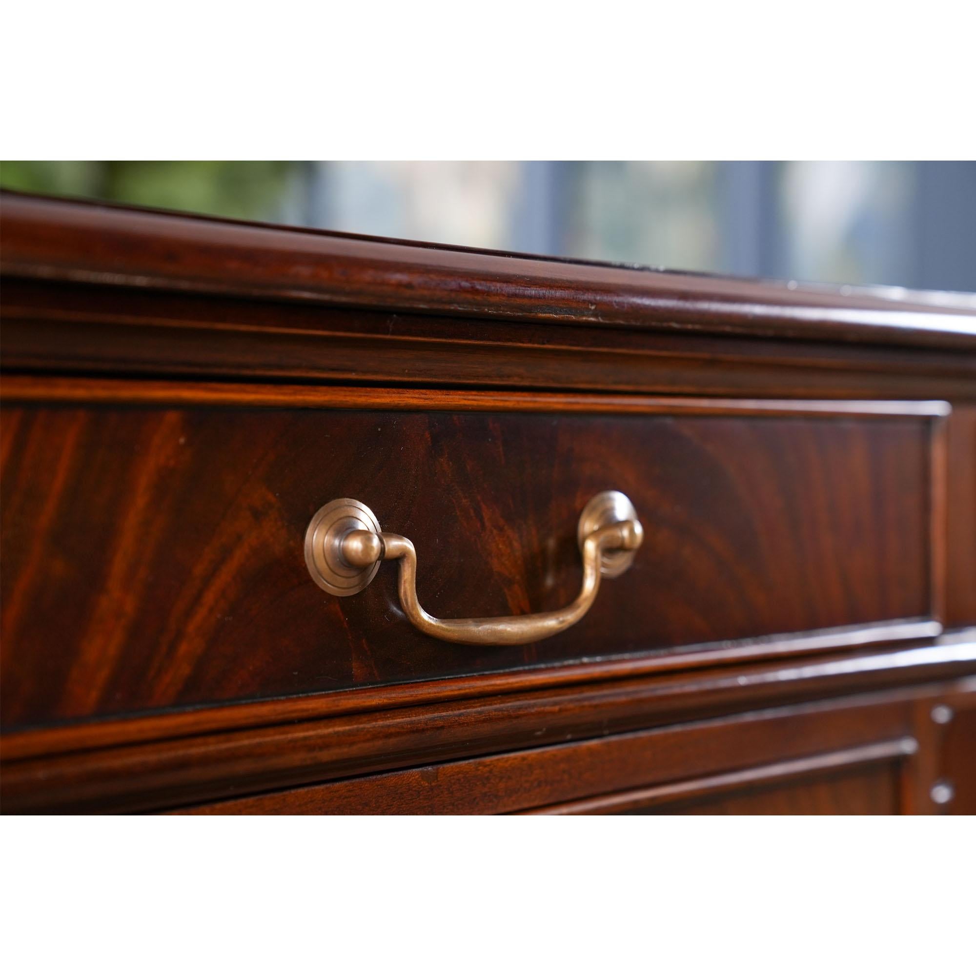 Mahagoni-Credenza im Angebot 8