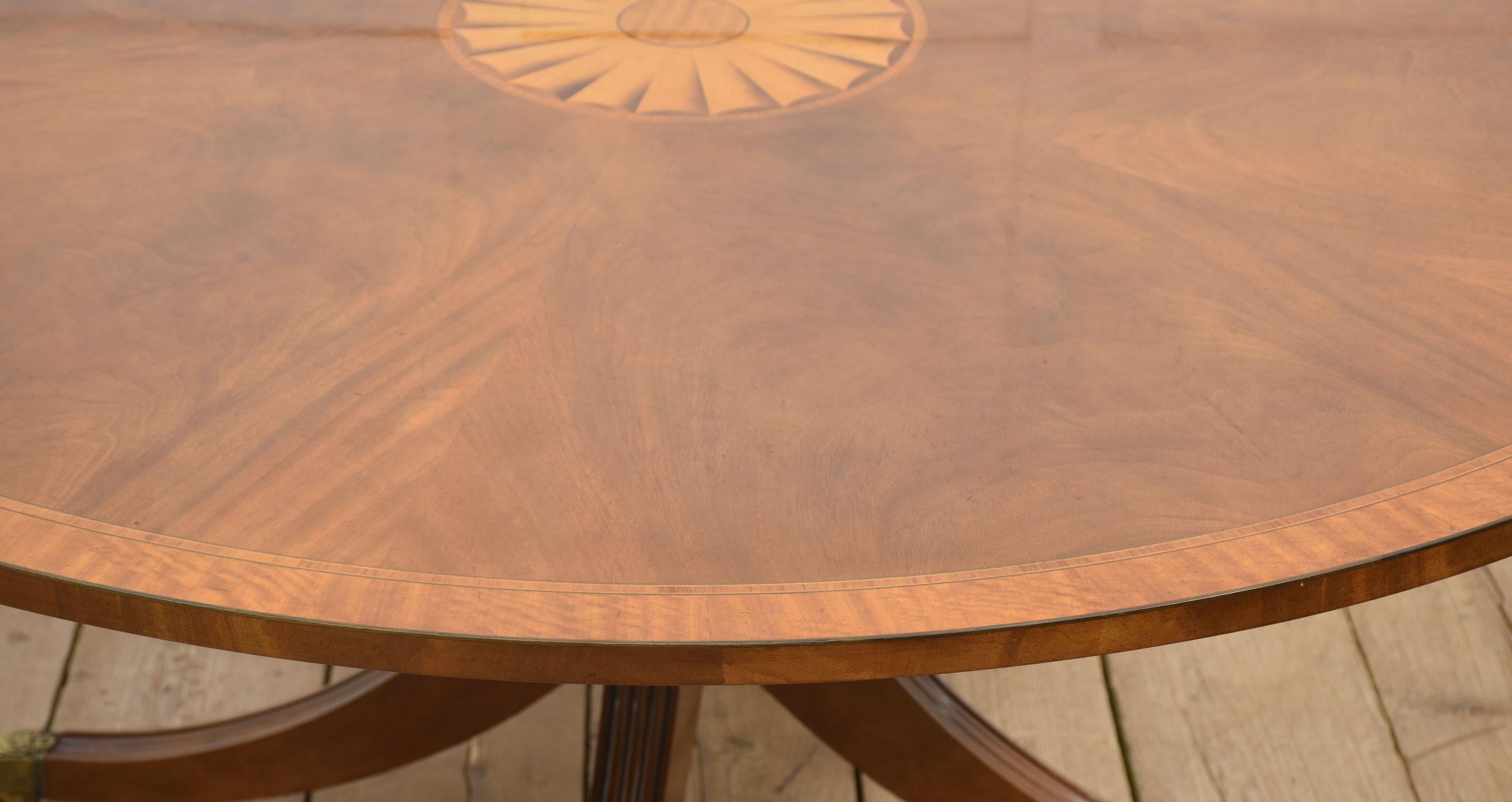 Mesa de comedor circular de caoba con bandas cruzadas en Bueno estado para la venta en Cheshire, GB