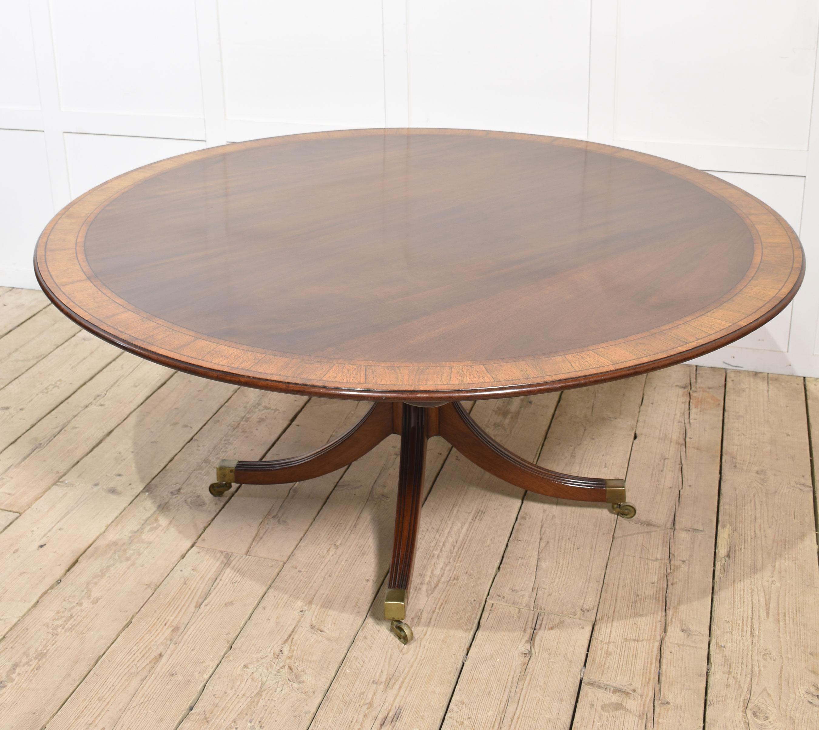 Wood Mahogany cross banded circular dining table