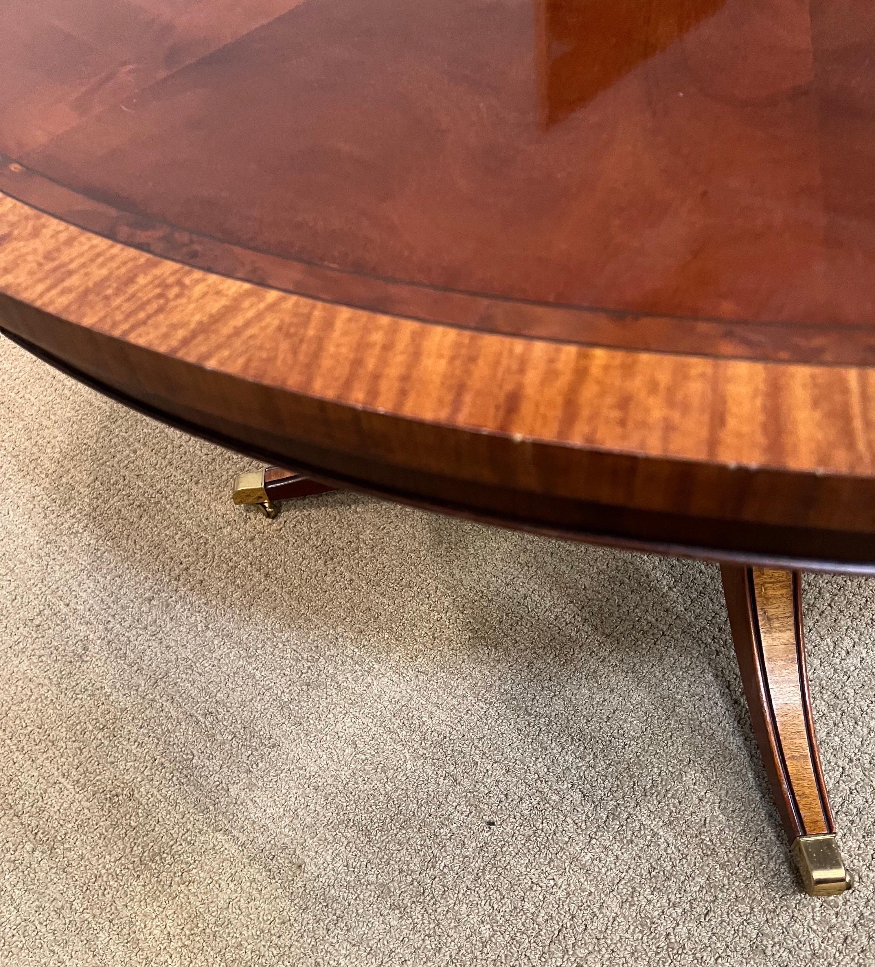 Polished Mahogany & Cross-Banded Single Pedestal Extension, Dining Table with Two Leaves