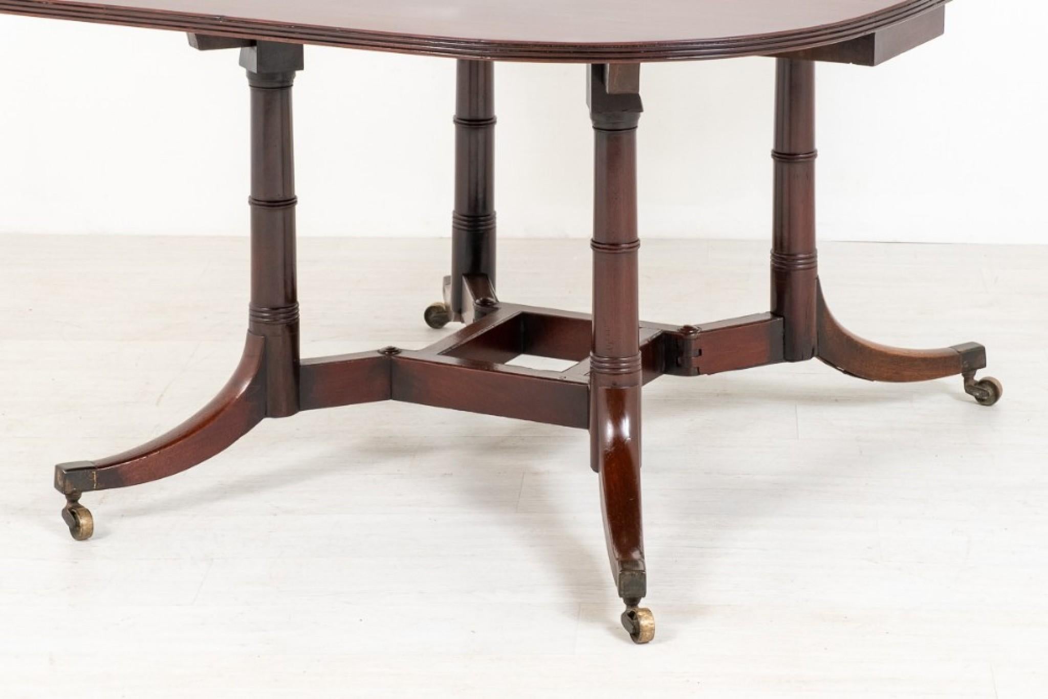 Mahogany Cumberland Table, Antique Drop Leaf, 1800 In Good Condition For Sale In Potters Bar, GB