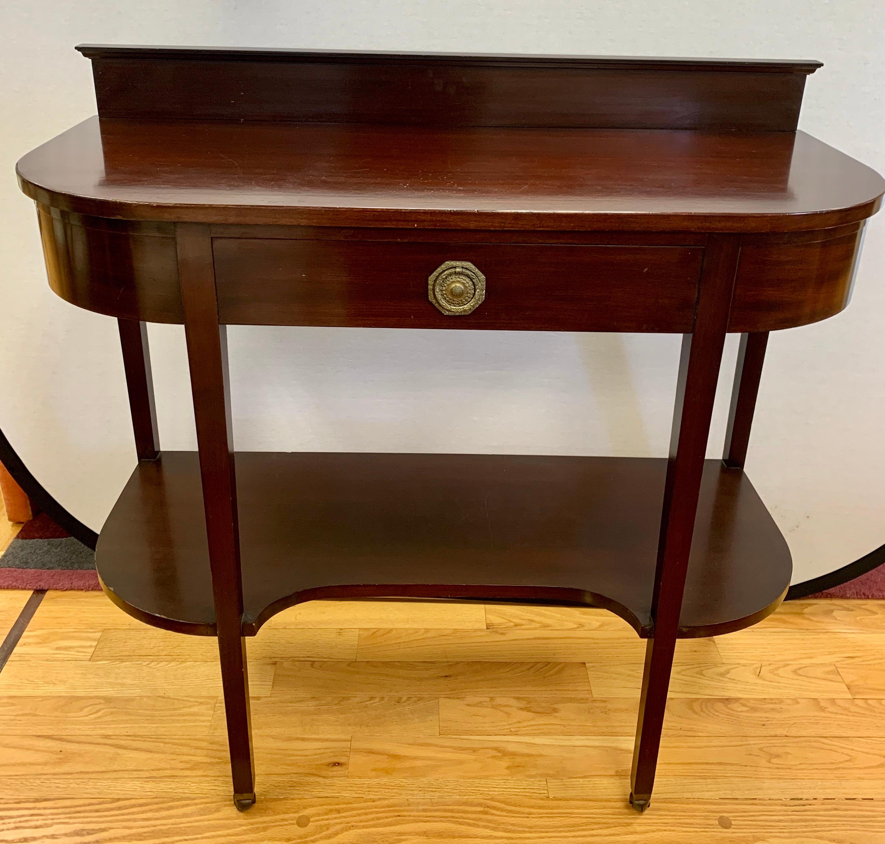 Mahogany Curved Tiered One-Drawer Console Buffet In Good Condition In West Hartford, CT