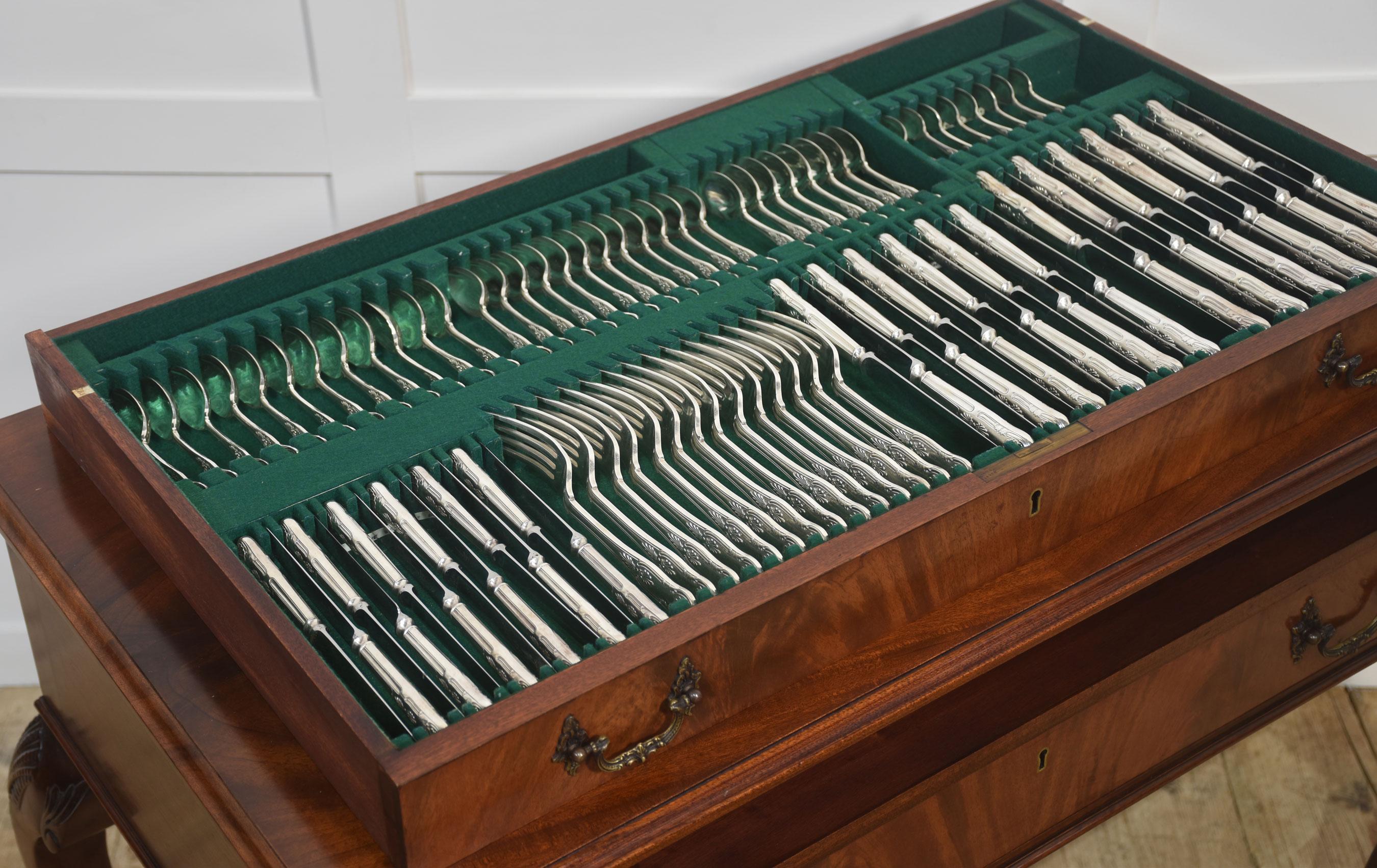 Cassettiera per posate in mogano di Walker & Hall, Sheffield in vendita 1