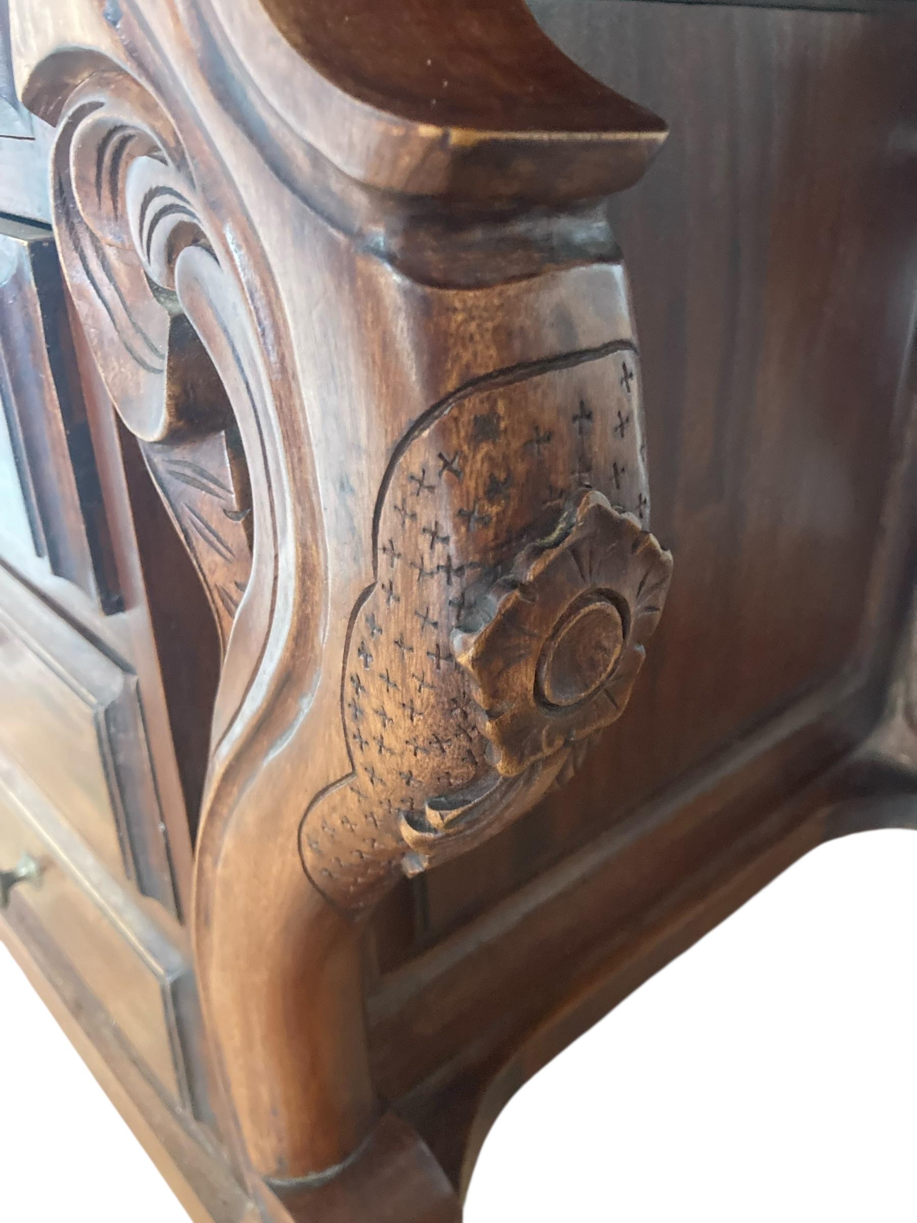 Mahogany Davenport Desk or Bureau With Faux Red Leather Sloped Writing area. In Good Condition For Sale In Bishop's Stortford, GB