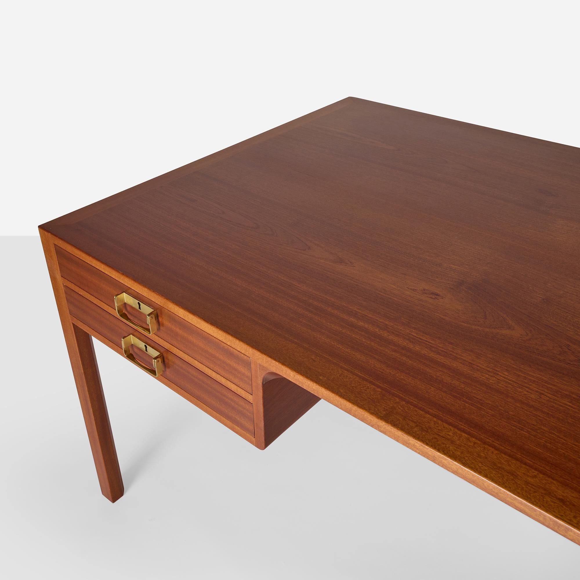 Mahogany Desk by Bernt Petersen for Dansk Mobelkunst in vendita 4