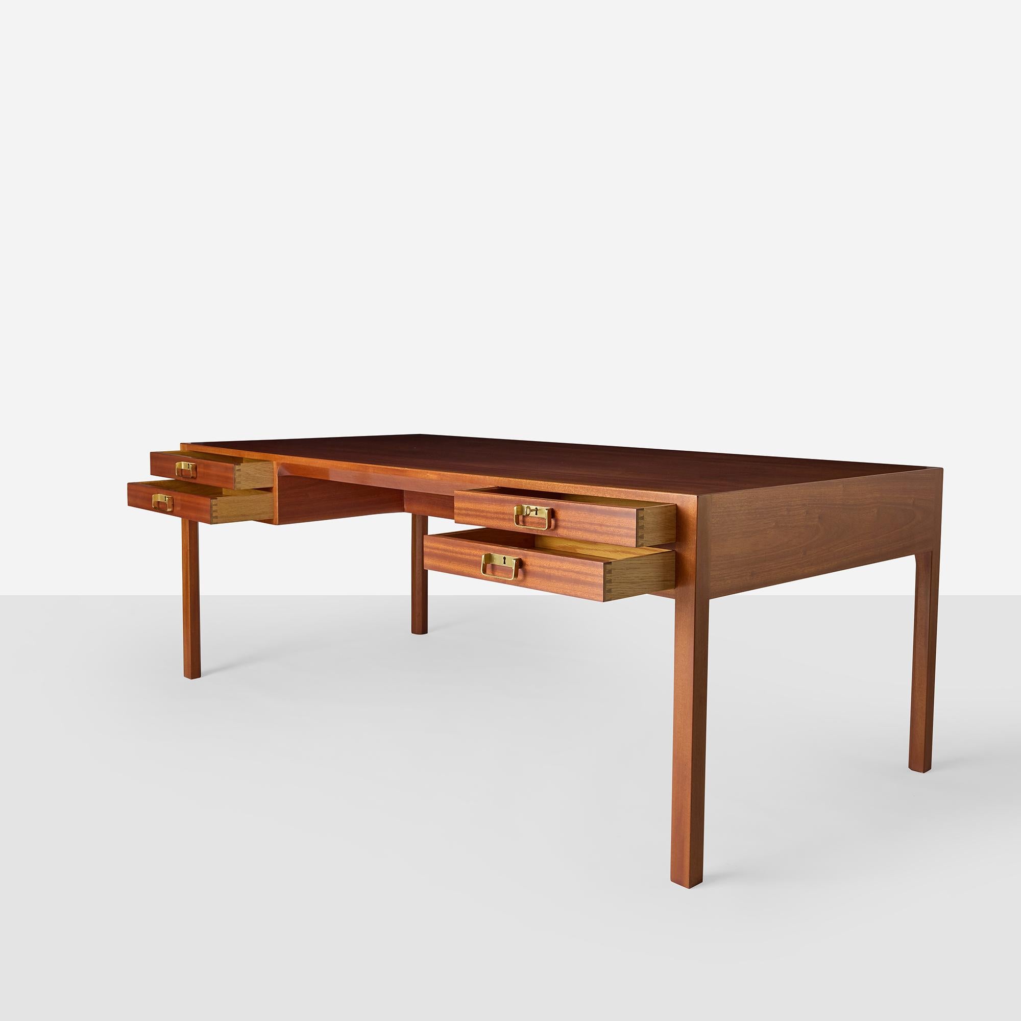 Moderno Mahogany Desk by Bernt Petersen for Dansk Mobelkunst in vendita
