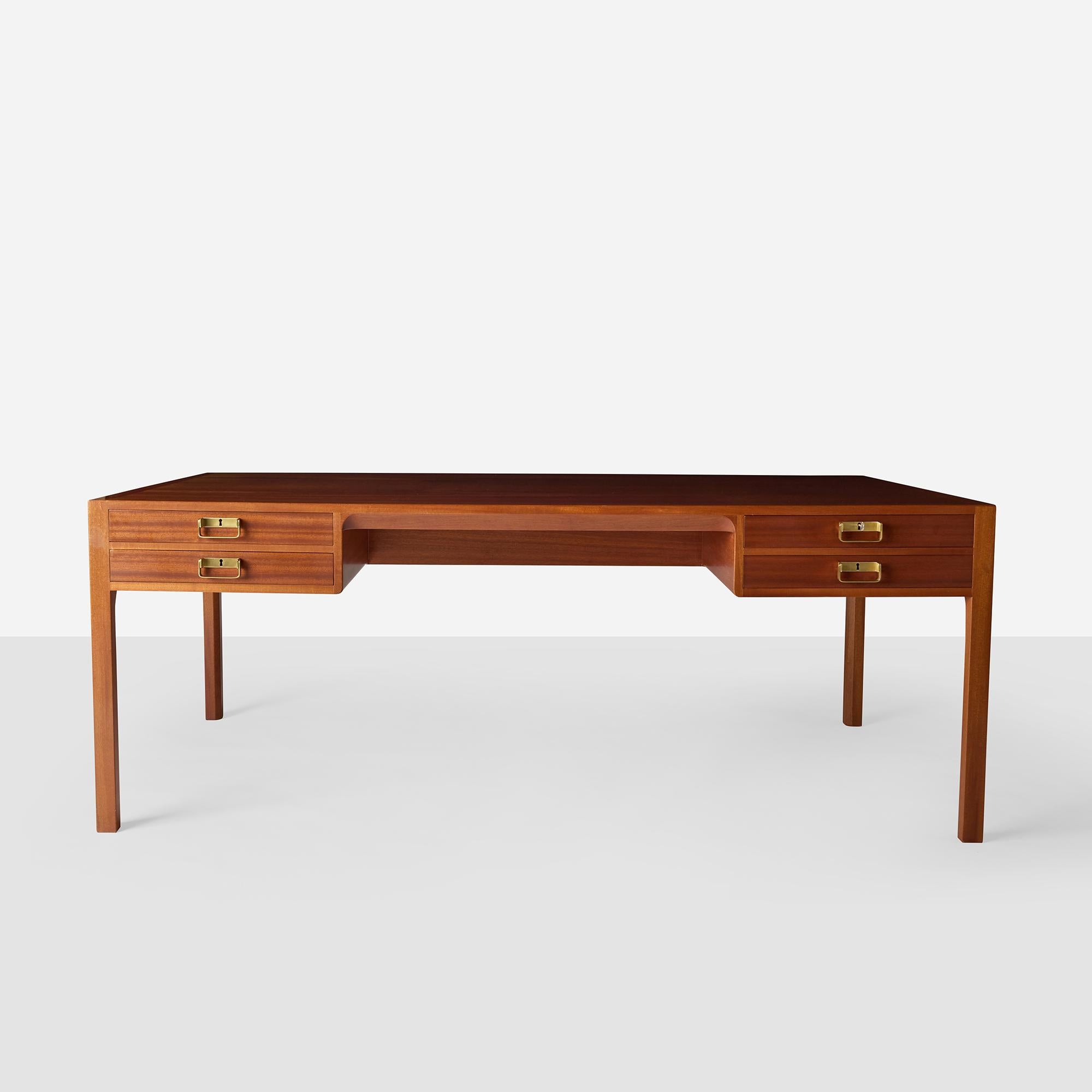 Danese Mahogany Desk by Bernt Petersen for Dansk Mobelkunst in vendita