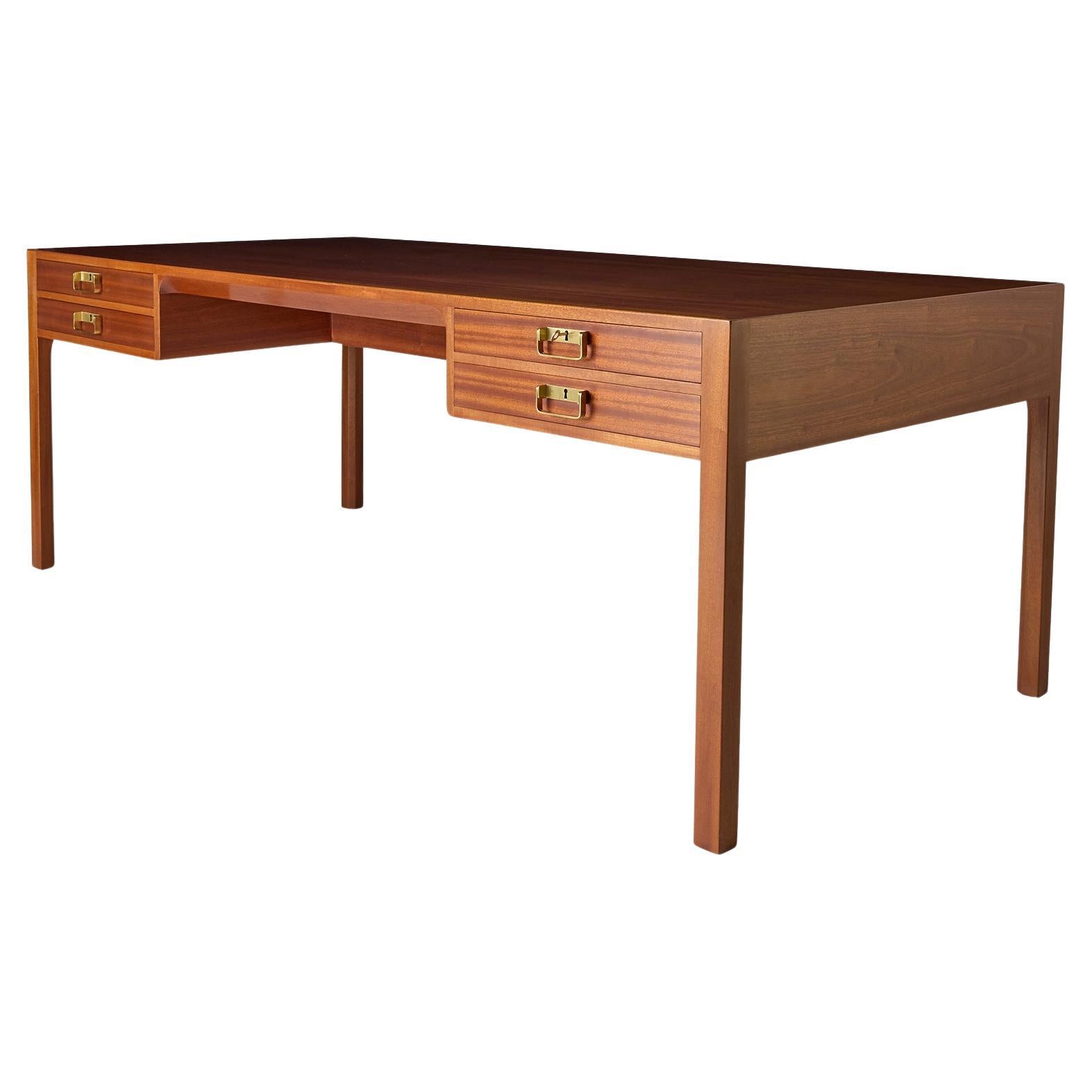 Mahogany Desk by Bernt Petersen for Dansk Mobelkunst in vendita