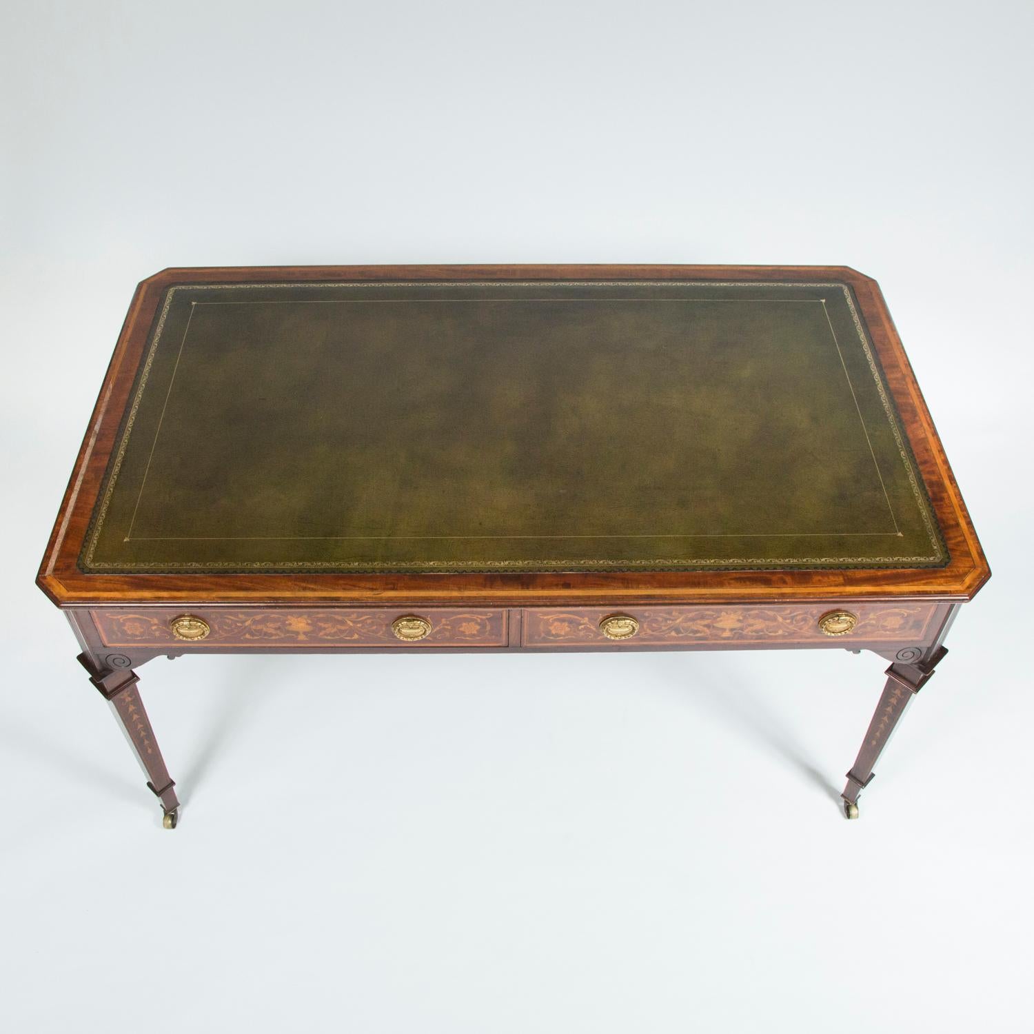Mahogany writing table with detailed floral marquetry & carved decoration In Good Condition For Sale In London, GB