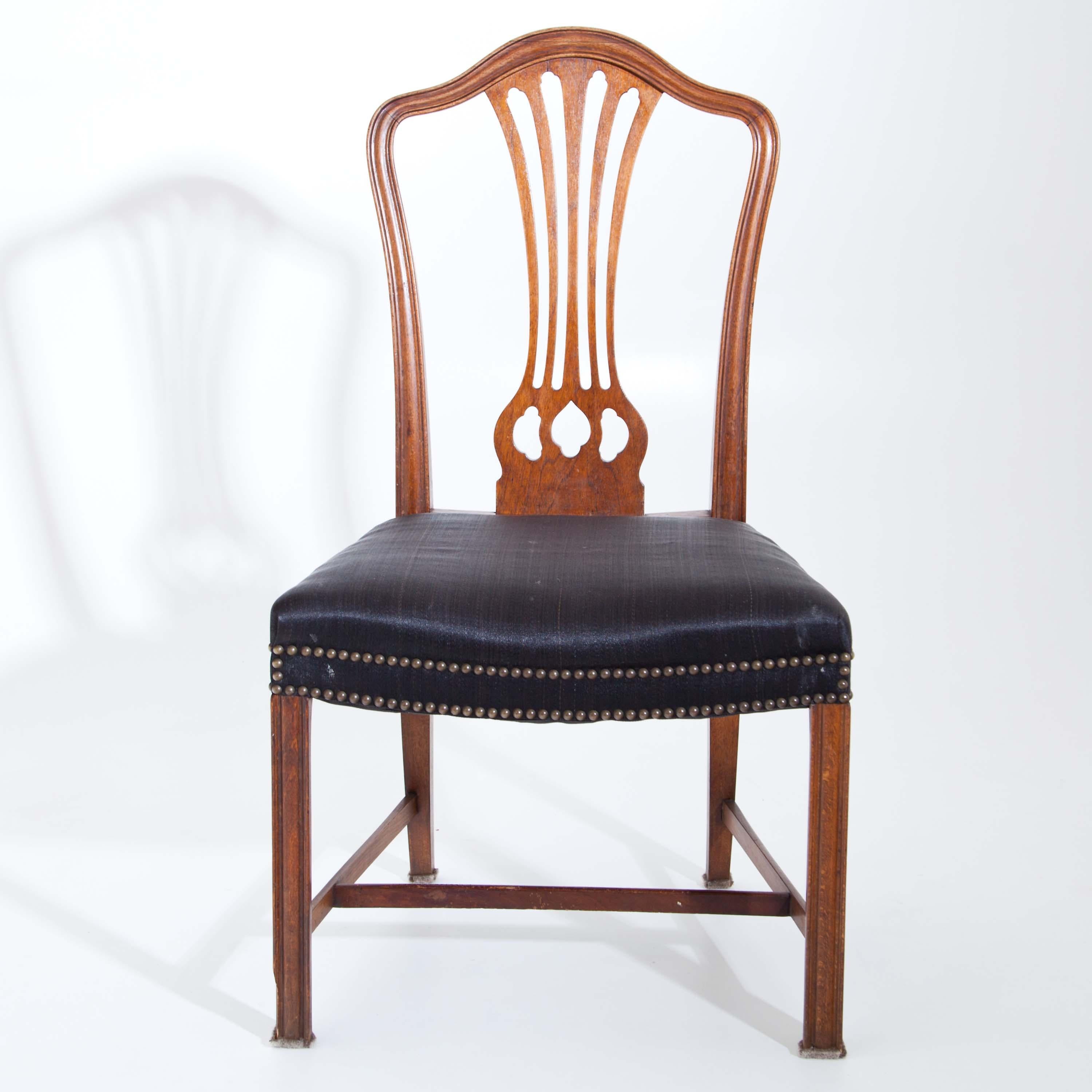 Mahogany Dining Room Chairs after Chippendale, England, circa 1800 5