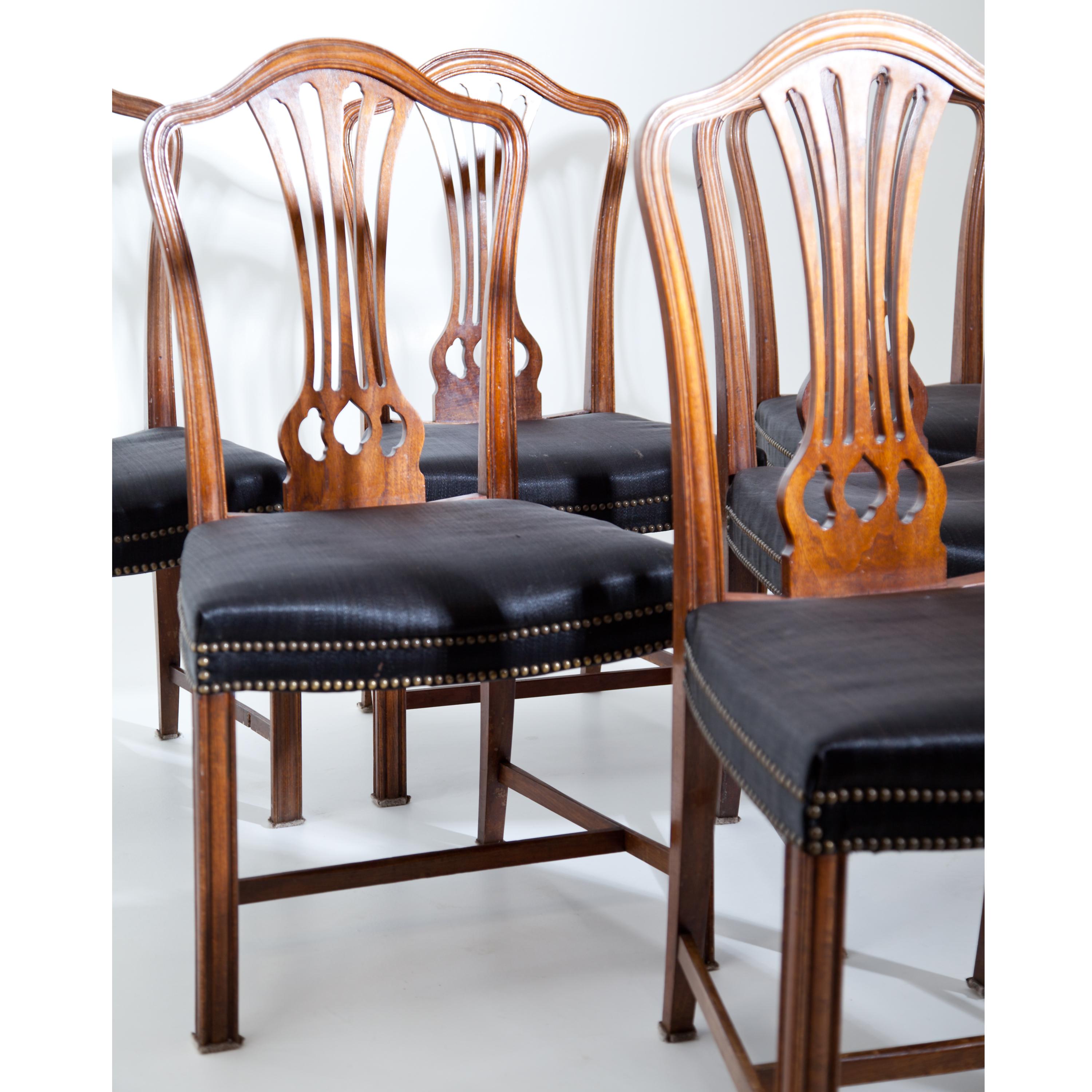 English Mahogany Dining Room Chairs after Chippendale, England, circa 1800