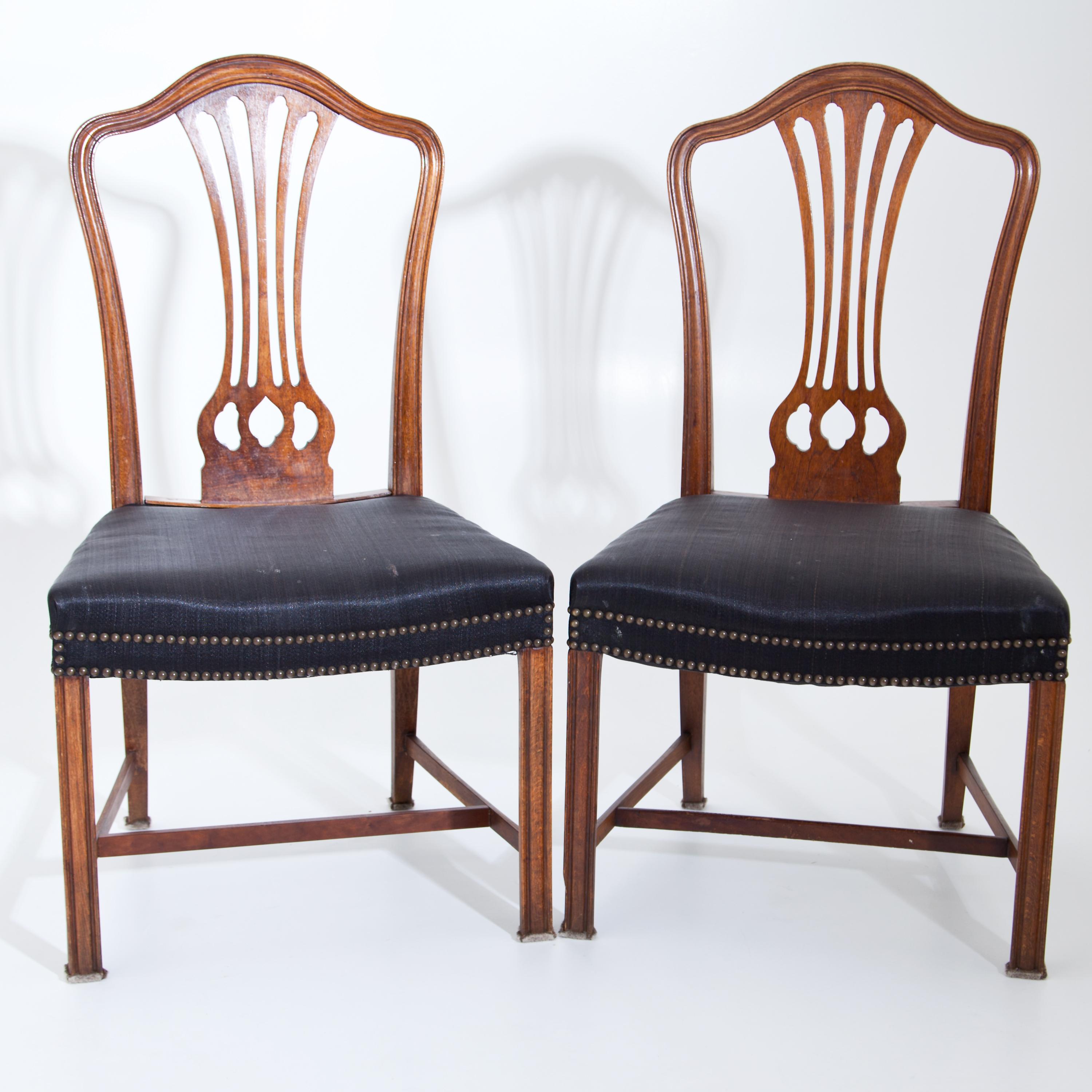 Mahogany Dining Room Chairs after Chippendale, England, circa 1800 1