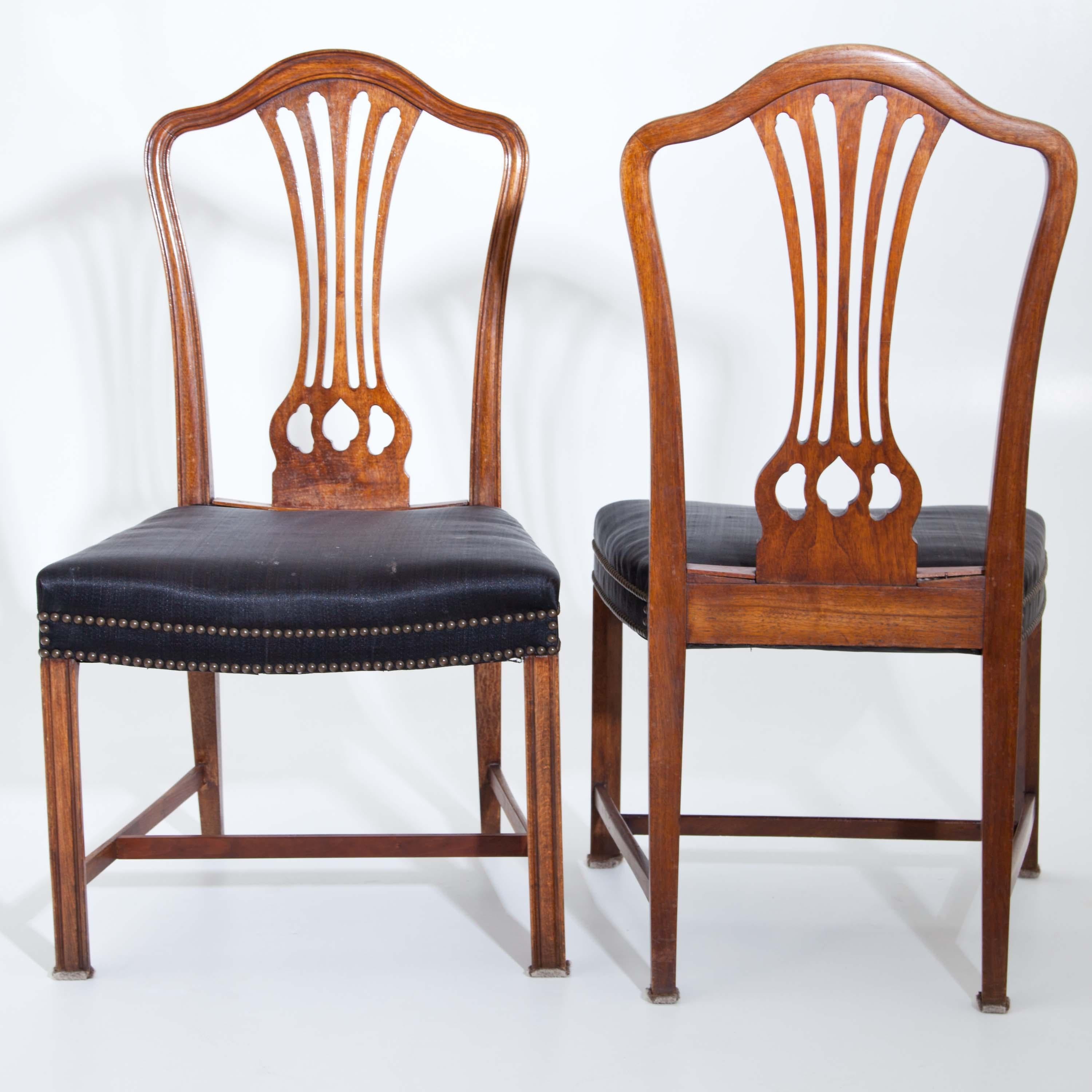 Mahogany Dining Room Chairs after Chippendale, England, circa 1800 3