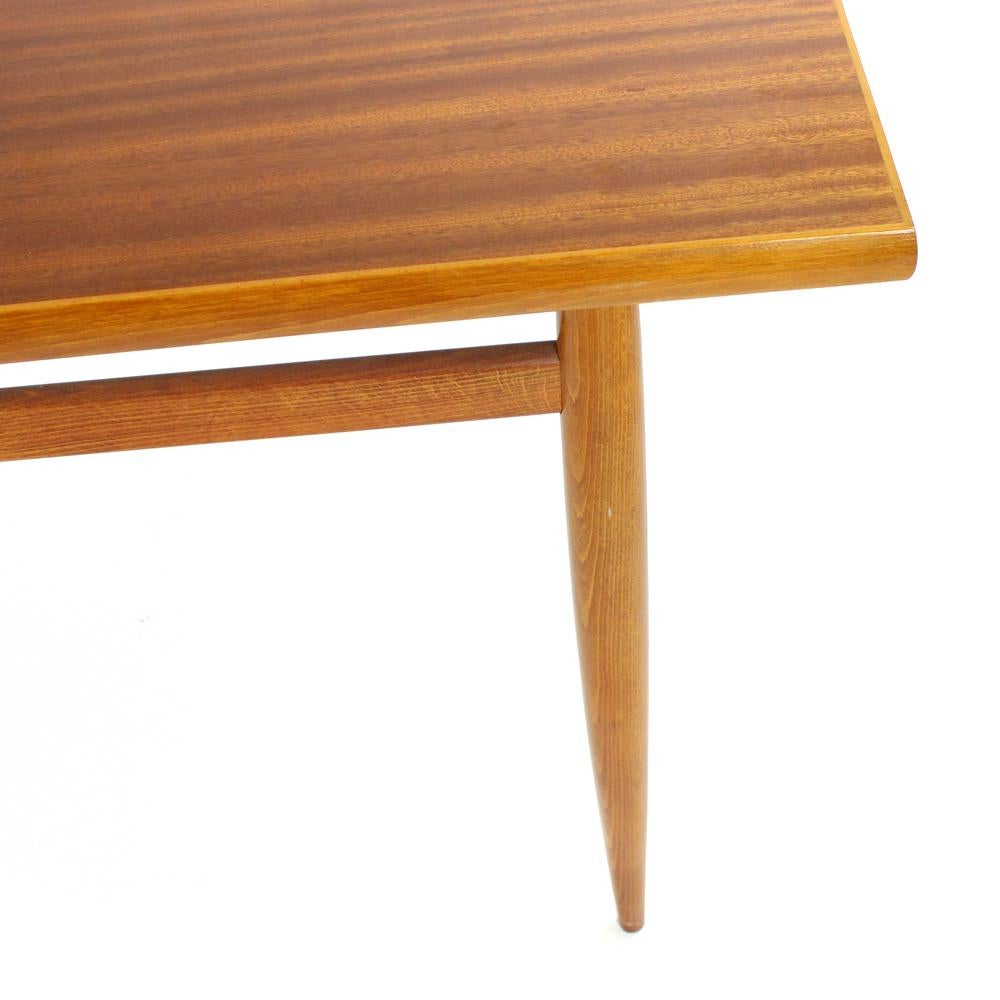 Table à manger tchécoslovaque des années 1970 en vente 6