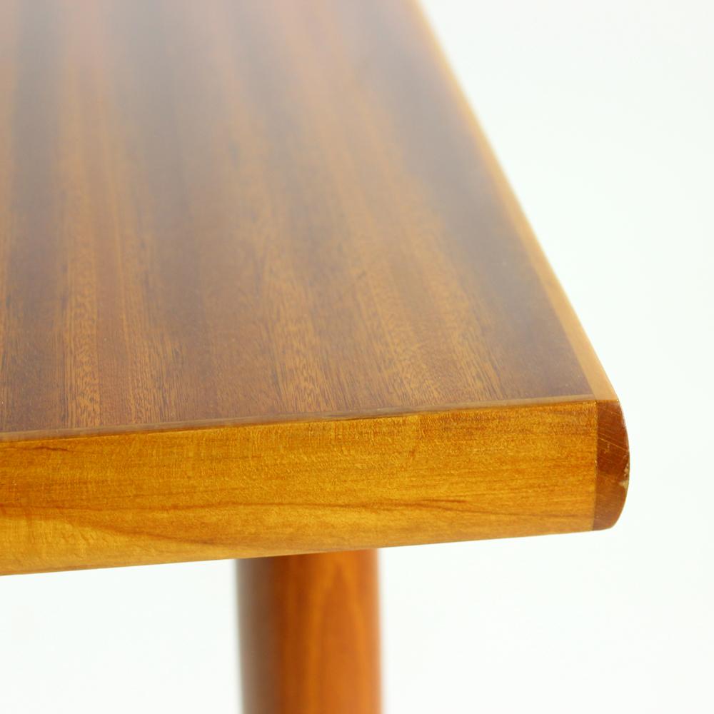 Table à manger tchécoslovaque des années 1970 Bon état - En vente à Zohor, SK